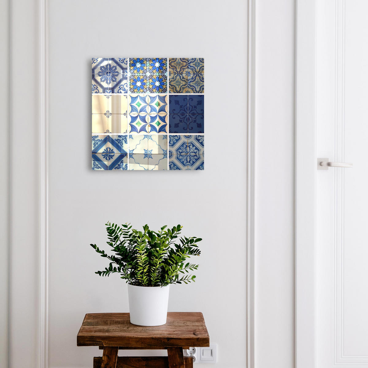 SCHLÜSSELBOX Weiß 30x30 cm – Türöffnung nach rechts - Azulejos-Fliesen - Blau, Metall (30/30/5cm) - TULUP