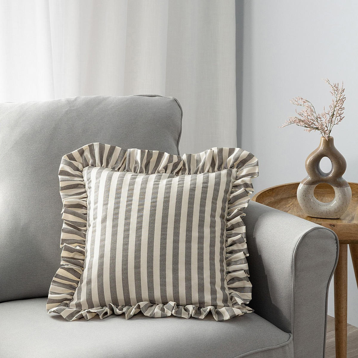 KISSENHÜLLE Charlotte 45x45 cm mit Rüsche - Grau, Textil (45/1cm) - Dekoria