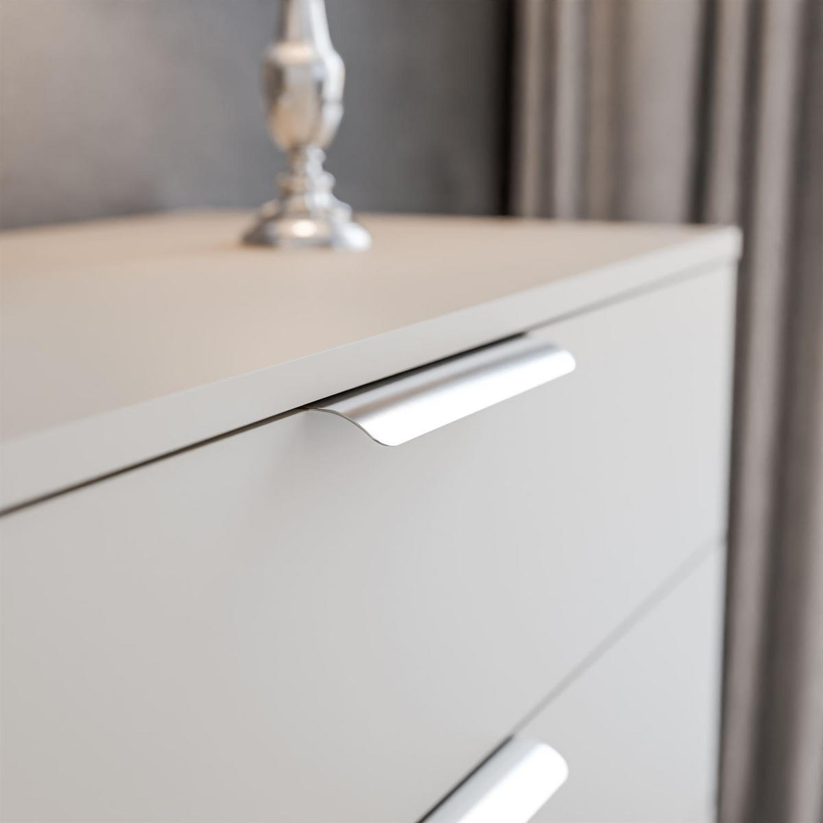 KOMMODE LINA KASCHMIR 95 mit LED-Beleuchtung auf Sockel Silber Chrom - Kaschmir, Holzwerkstoff (95/84/40cm) - Lookway
