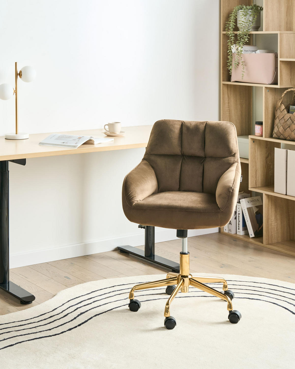 SCHREIBTISCHSTUHL Samtstoff Braun Palmdale - Braun, Textil (58/87/61cm) - Beliani