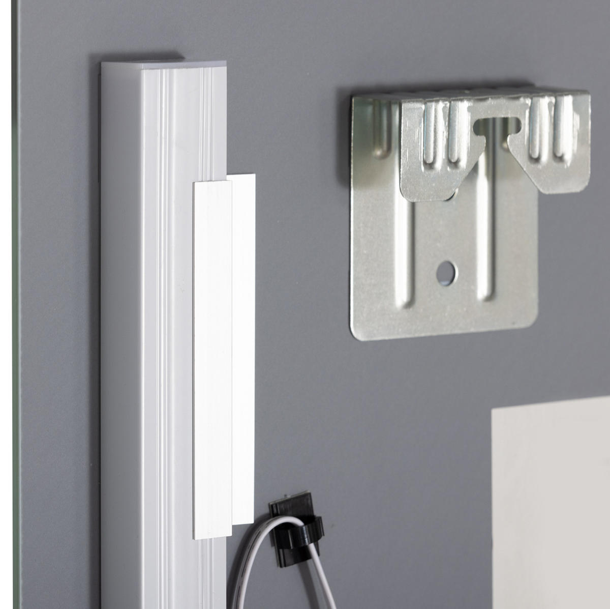 WANDSPIEGEL 50/12/70 cm silber aus Tempered Glass mit LED - Silberfarben, Glas (12/70/50cm) - OKWISH