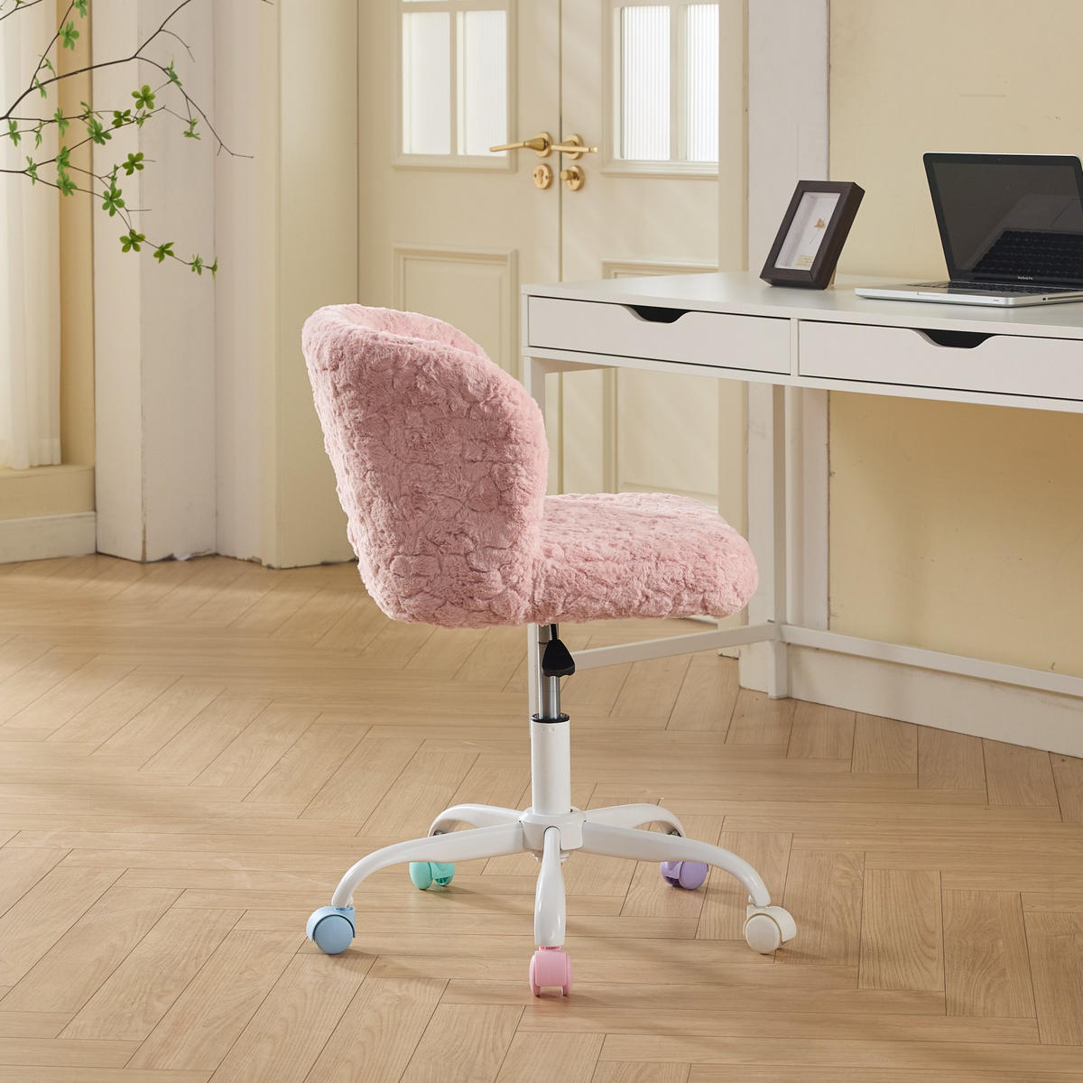 DREHSTUHL DE-40971 mit Kunsthasenfell-Bezug und bunten Rollen Rosa - Pink, Metall (55/81/57cm) - ComfortXL