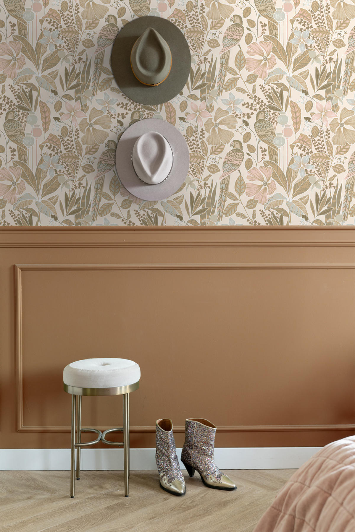 TAPETE tropischen Blumen und Paradiesvögeln 50 x 900 cm - Beige, Papier (50/900cm) - ESTAhome