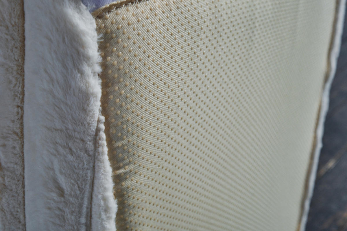 HOCKER MIT RÜCKENKISSEN WIOLO SOFT Cremeweiß Cord - Creme/Schwarz, Kunststoff/Textil (111/84/111cm) - KAWOLA