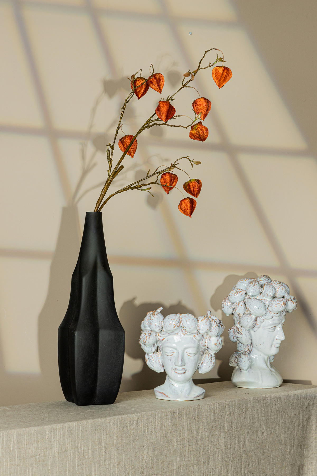 SKULPTUR Alani Weiß 25.5/22/33cm - Weiß, Keramik (22/33/25.5cm) - PTMD Collection