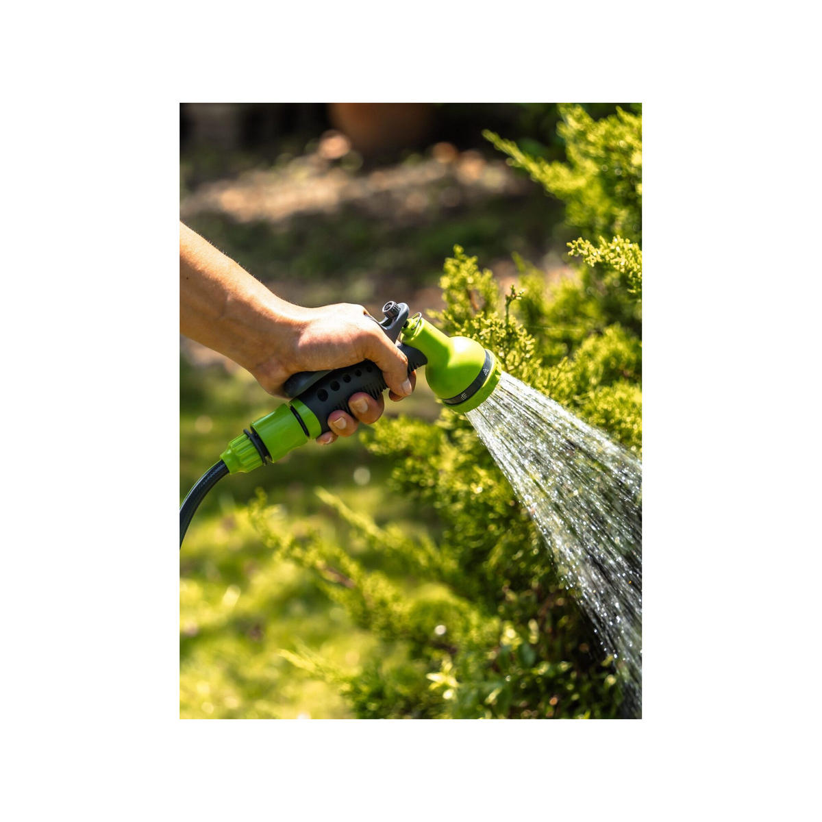 SPRITZ- und Reinigungspistole - 8 Düsen - Komplettset mit Anschlüssen - Grün, Kunststoff (14/6/21cm) - SUAN