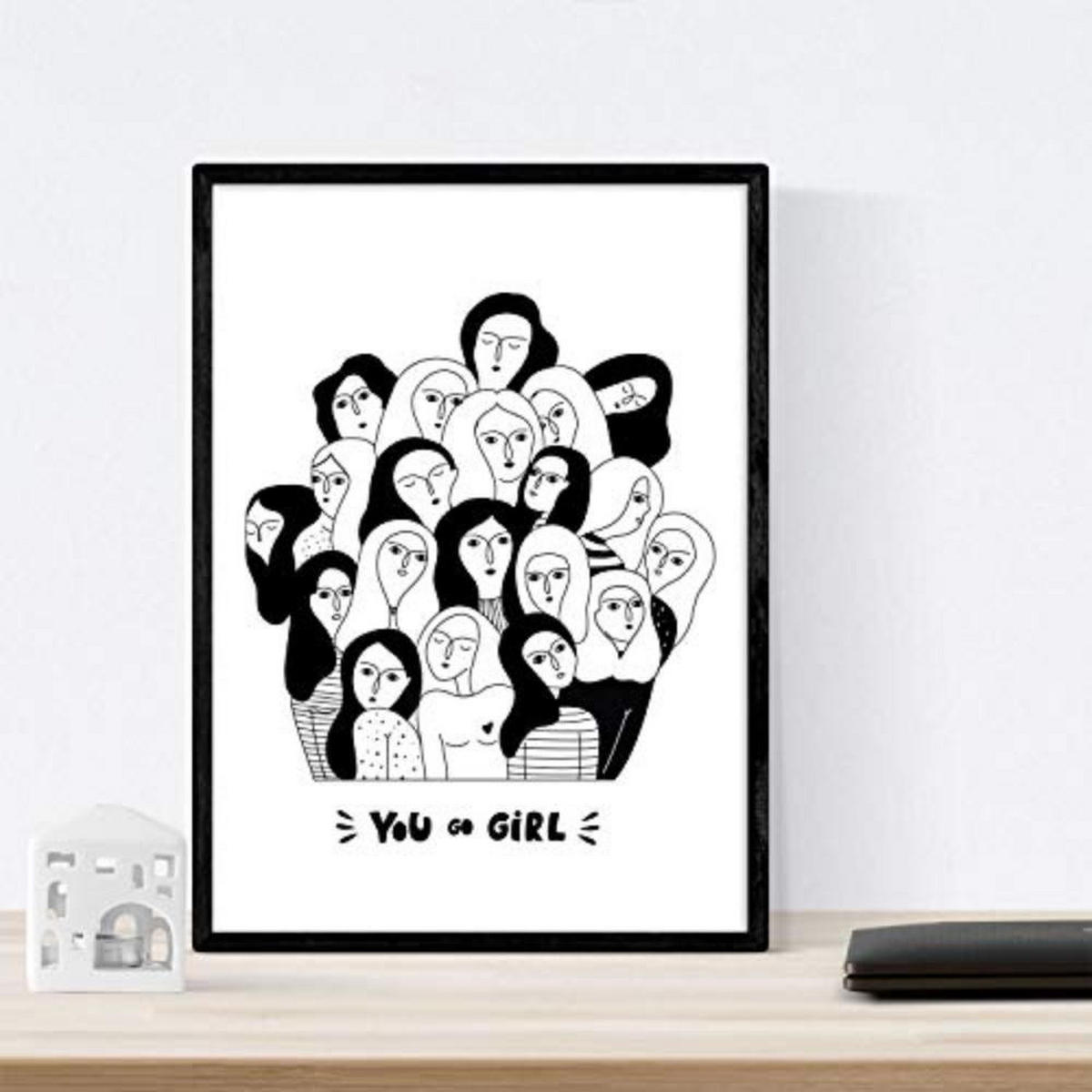 POSTER Set mit 4 Vier Collage Frauen Zeichnungen von Frauen A3 Schwarzer Rahmen - Schwarz, Papier (29.7/3cm) - Nacnic