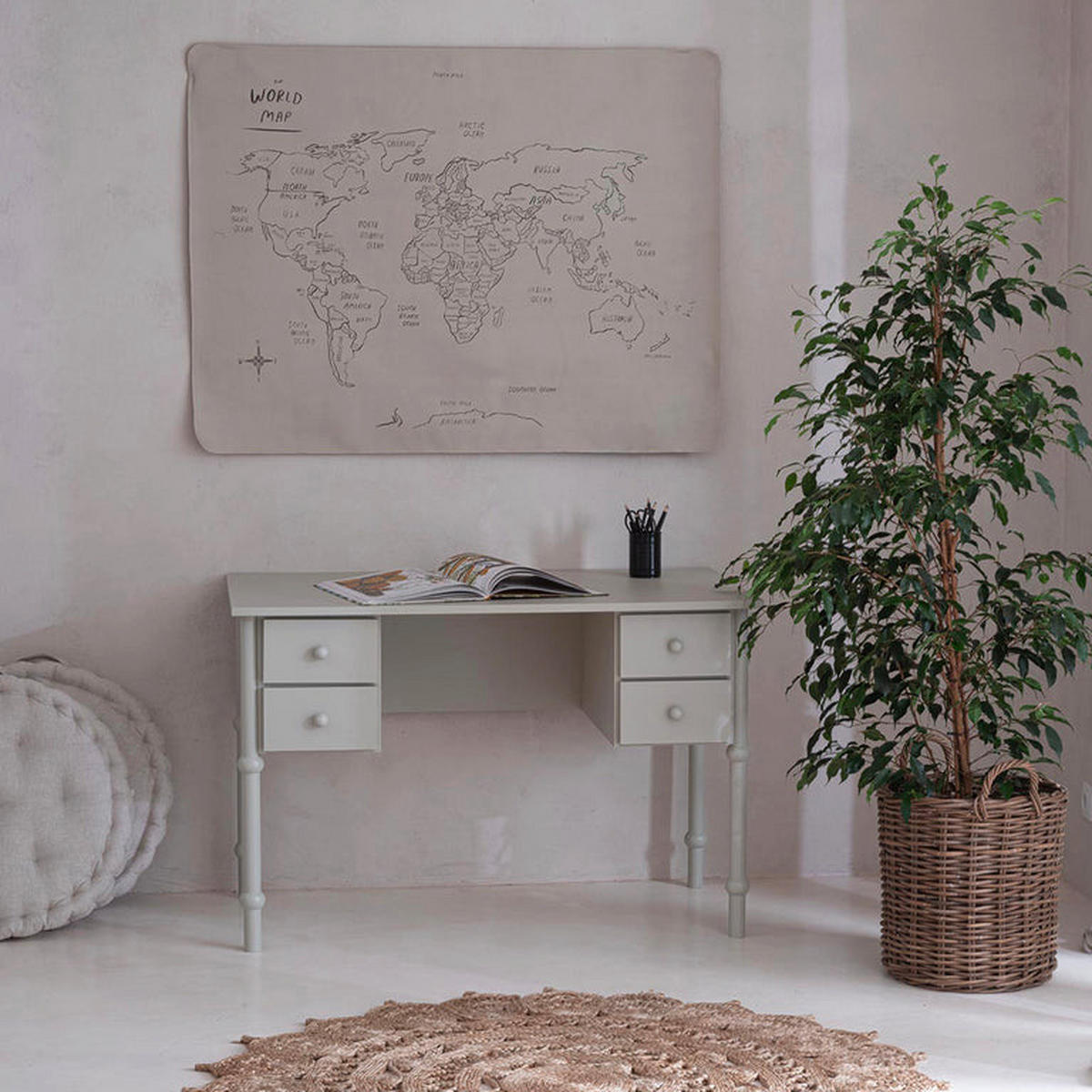 PISALNA MIZA Babushka Oljka - zelena, leseni material (65/113/75cm) - Petits-meubles