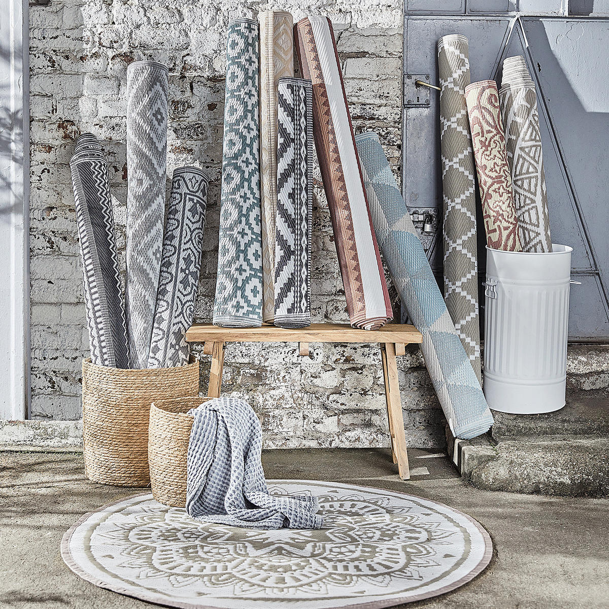 IN-/OUTDOORTEPPICH Colour Clash - Weiß/Grau, Kunststoff (118/180cm) - Butlers