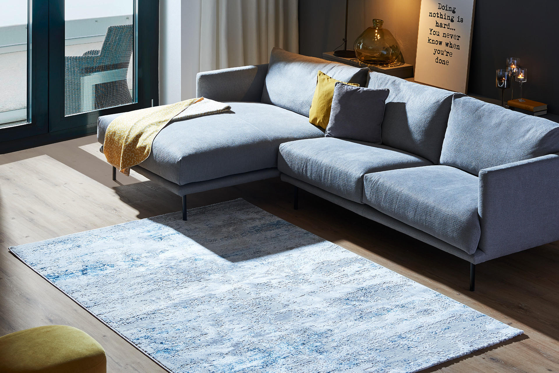 Welche Teppichgröße bei Ecksofa