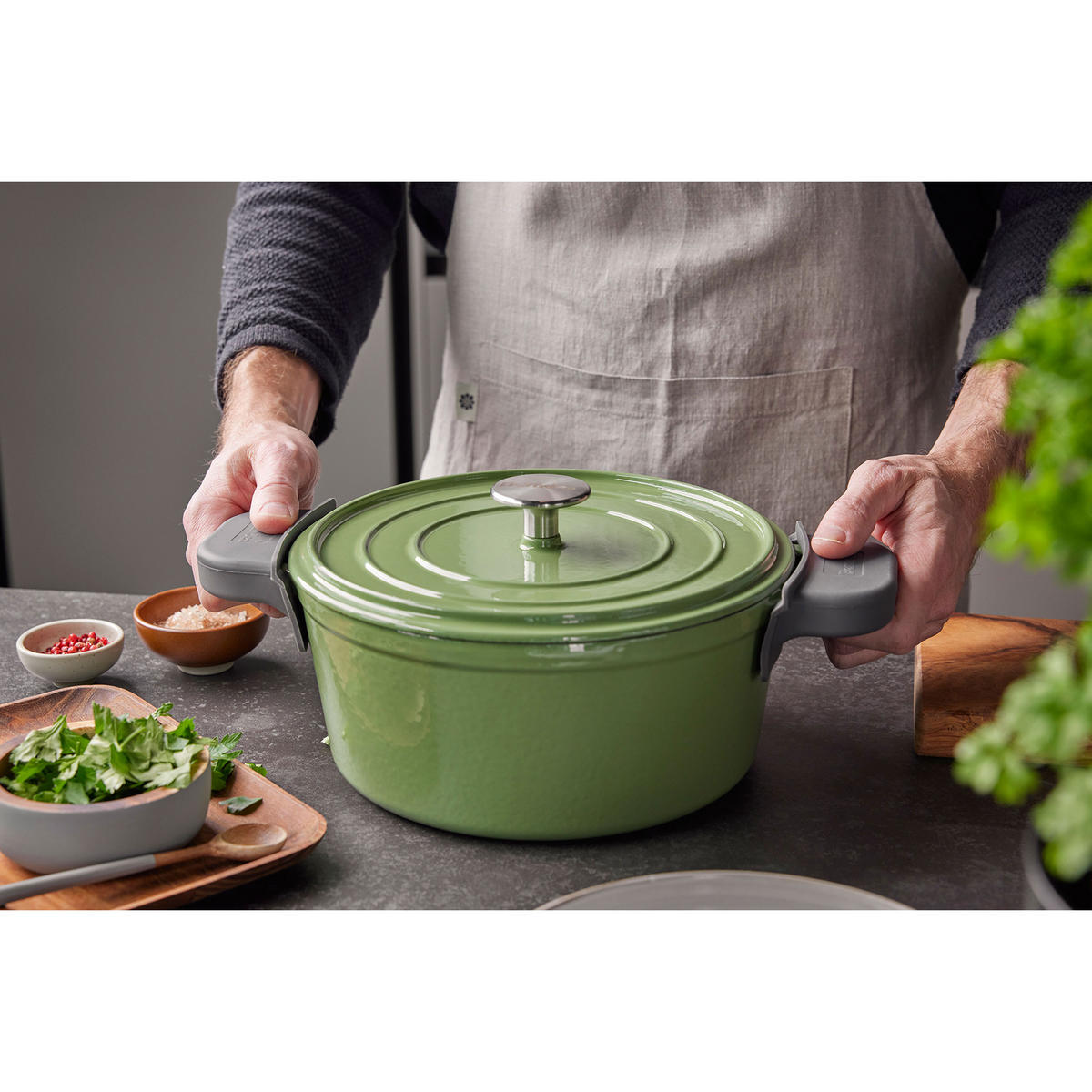 BRÄTER b.iron Bräter, Gusseisen, Grün, 31 x 24 cm - Grün, Metall (42/26.1/17.6cm) - Berndes