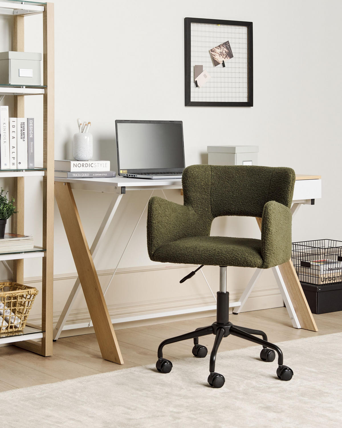 BÜROSTUHL Bouclé Dunkelgrün Sanilac - Schwarz/Grün, Textil (62/71/62cm) - Beliani