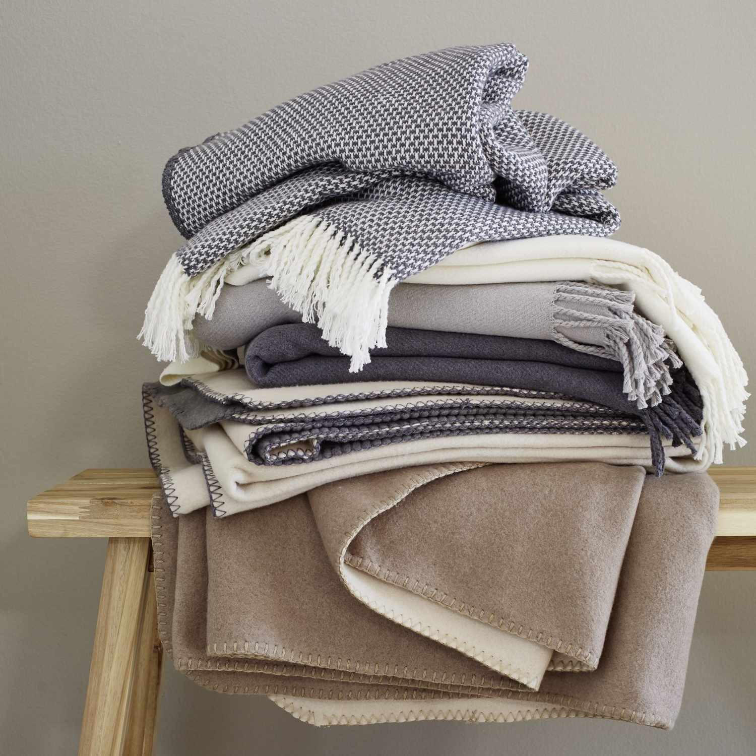 KUSCHELDECKE RELAX - Mintgrün, Textil (140/200cm) - Schöner Wohnen