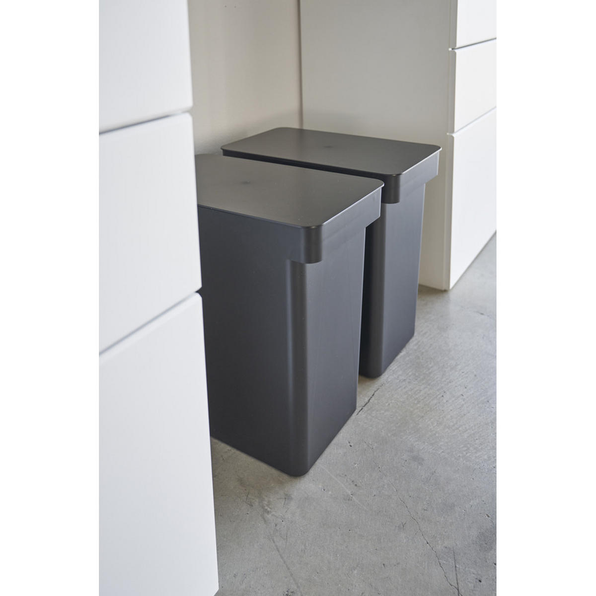 ABFALLEIMER Tower 5428 42,5/41/24 cm - Schwarz, Kunststoff (41/42.5/24cm) - Yamazaki