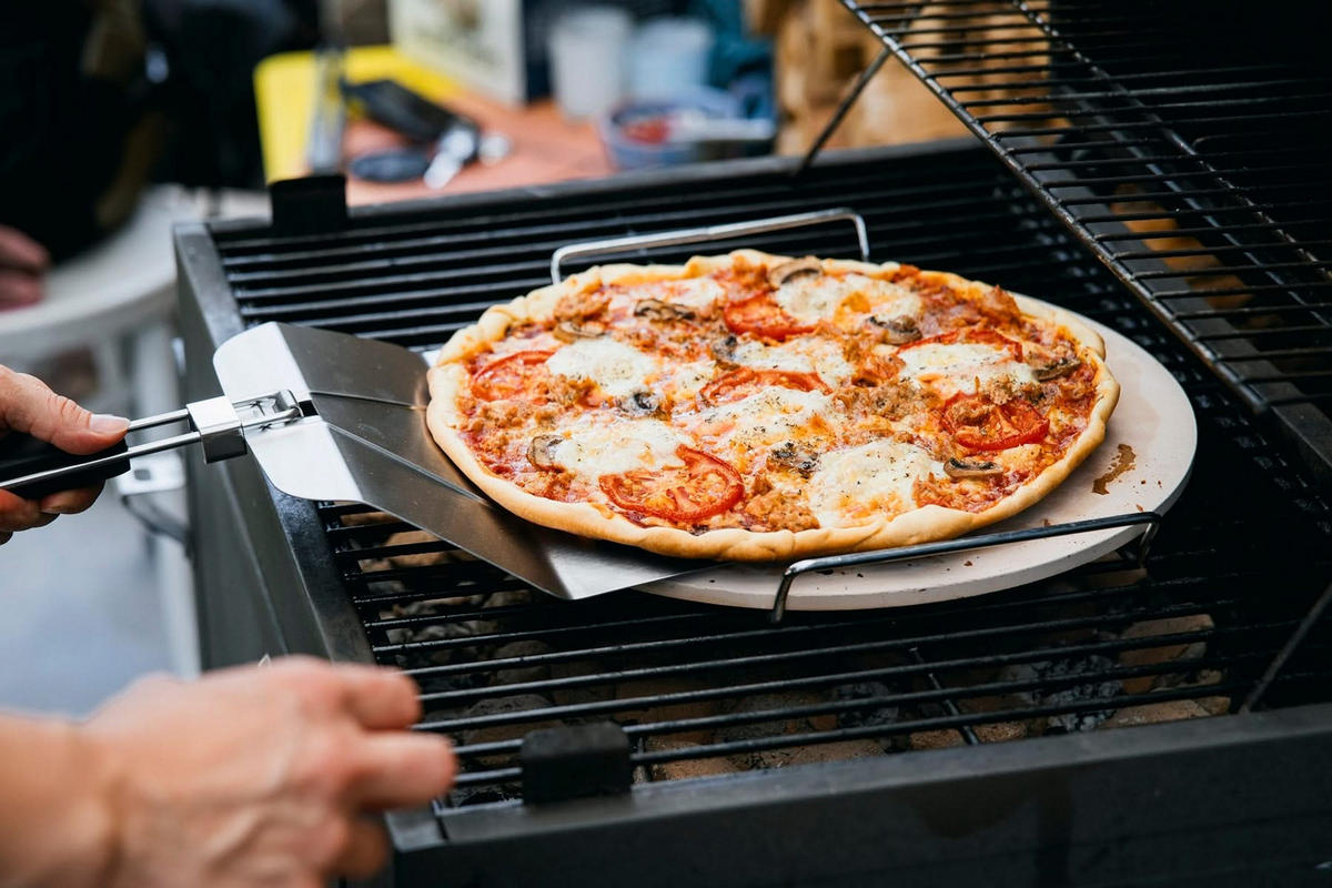 PIZZASERVICE Pizzaschaufel - 20 x 25 cm - Schwarz, Metall (25/8/55cm) - Jay Hill