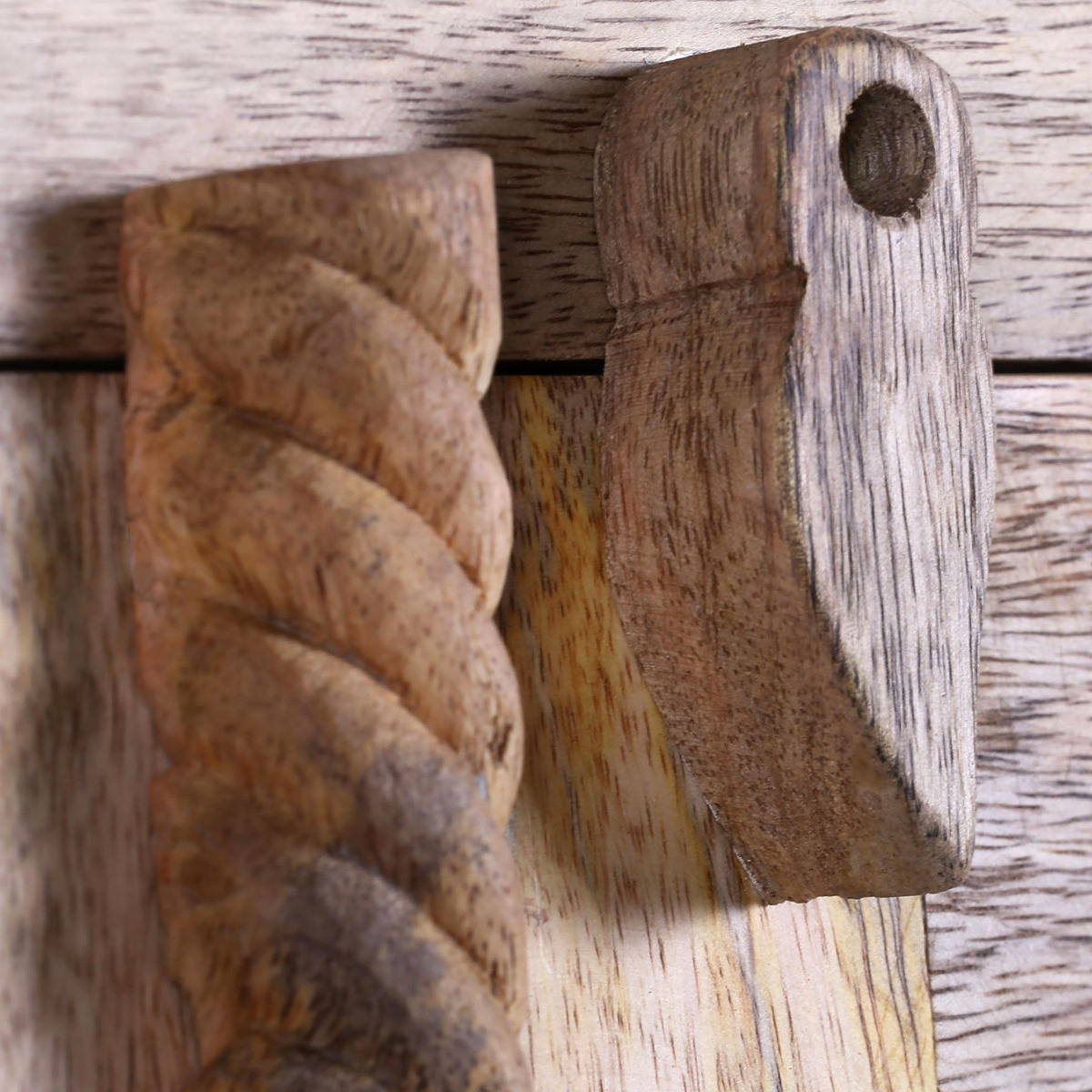 GARDEROBENSCHRANK - Mango massiv - Braun, Holz (130/184/52cm) - home24