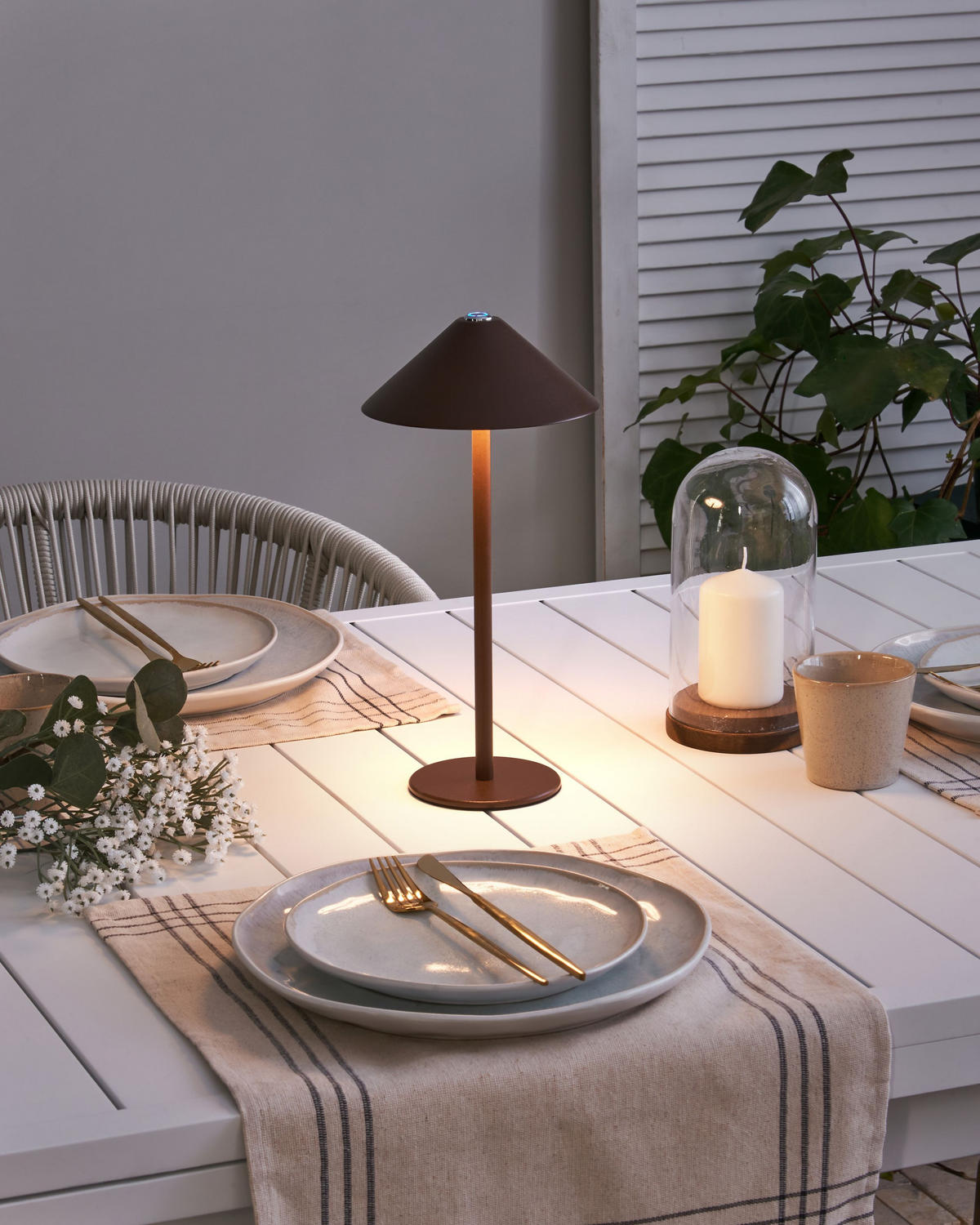 LED-TISCHLEUCHTE Braun Francoli - Braun, Metall (15/15/31cm) - Beliani