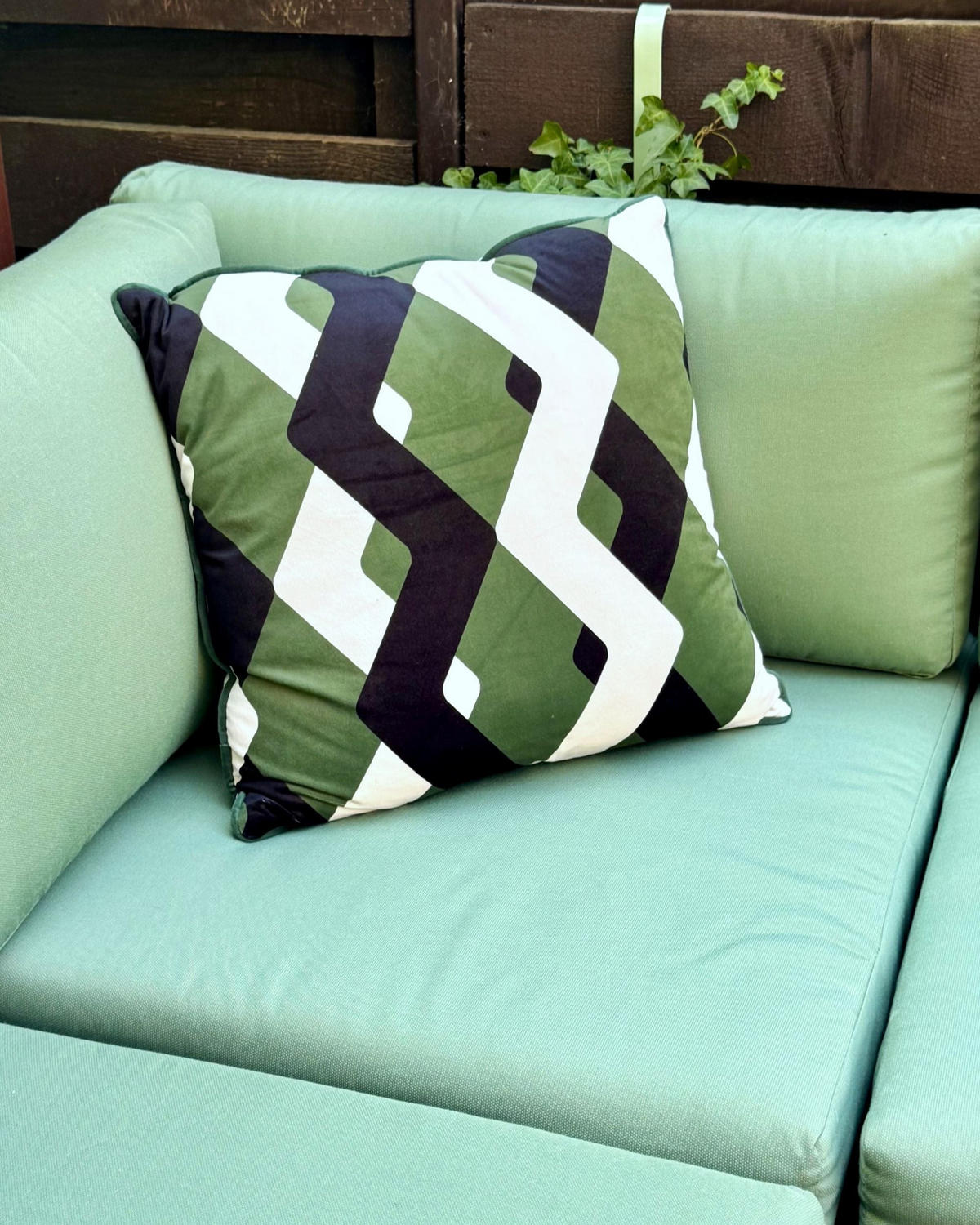 ZAHRADNÍ polštář sada 2 ks Barevný 45/45 cm Sway - bílá/černá, textil (45/12/45cm) - Beliani
