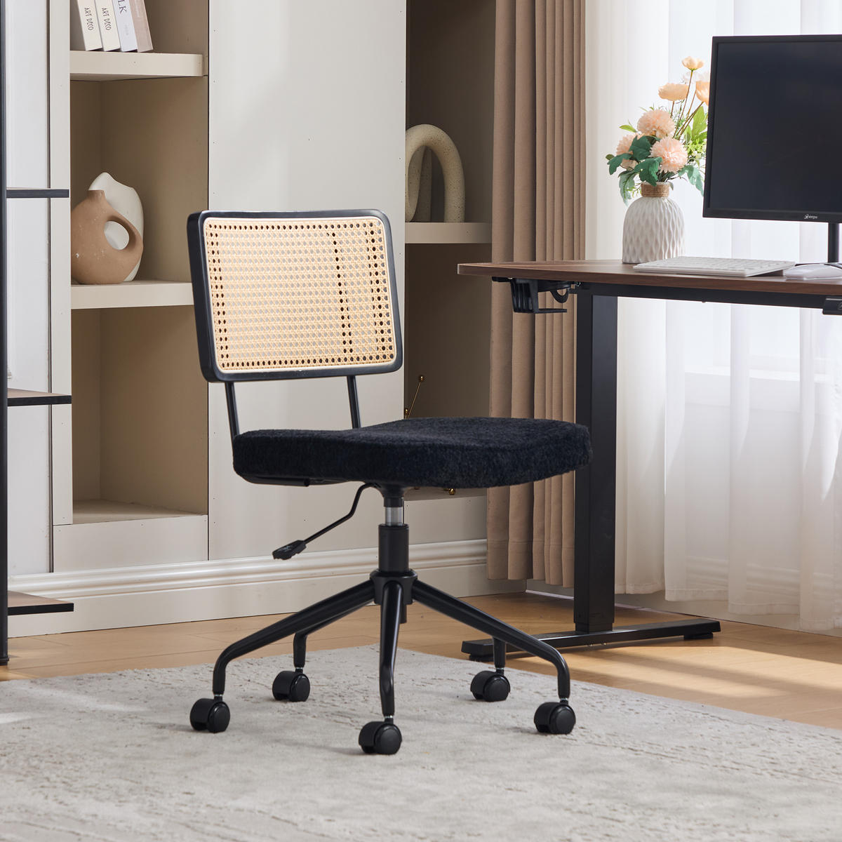 DREHSTUHL DE-36881 mit Rattan-Rückenlehne und Chenille-Sitz Schwarz - Schwarz, Metall (58.5/91.5/55cm) - ComfortXL