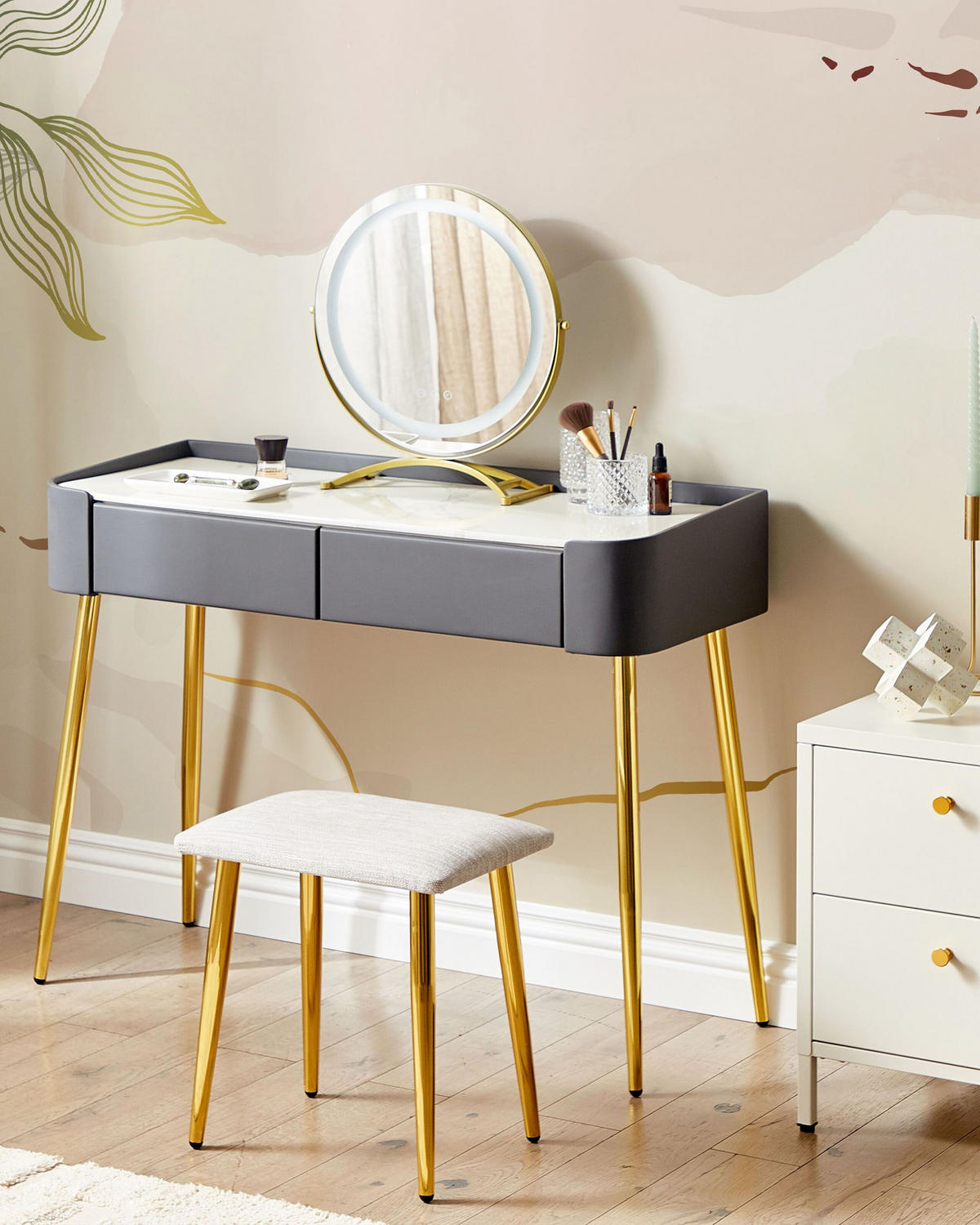 SCHMINKTISCH mit rundem LED-Spiegel Hocker 2 Schubladen grau/gold Surin - Goldfarben/Weiß, Holzwerkstoff (100/133/41cm) - Beliani