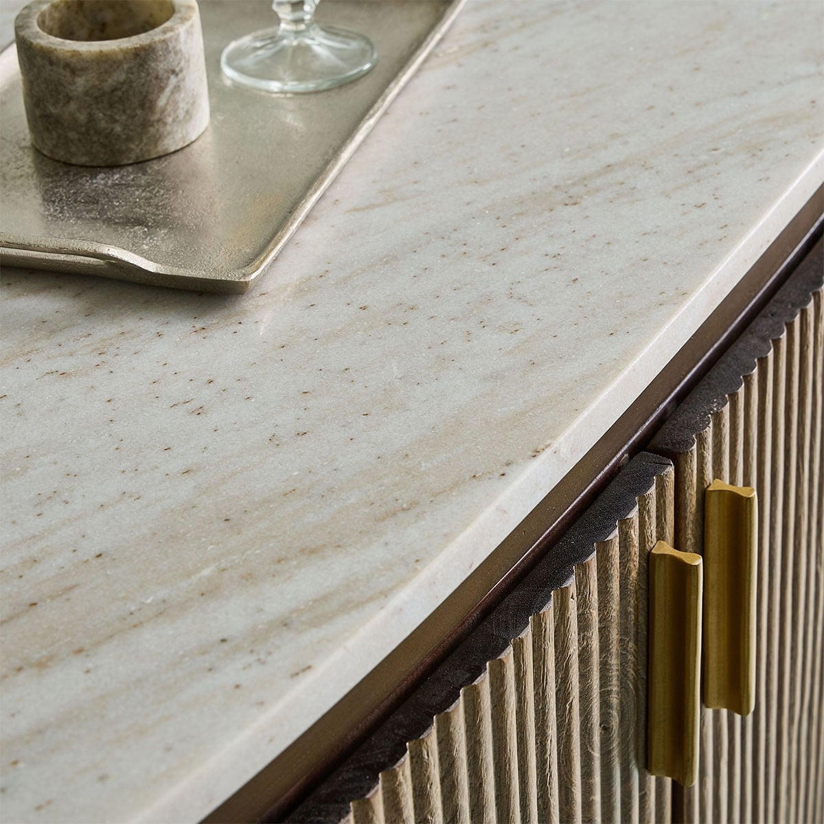 TRESEN aus Massivholz und Marmor 120/104/50 cm - Braun, Holz (12.5/50/104cm) - Signature