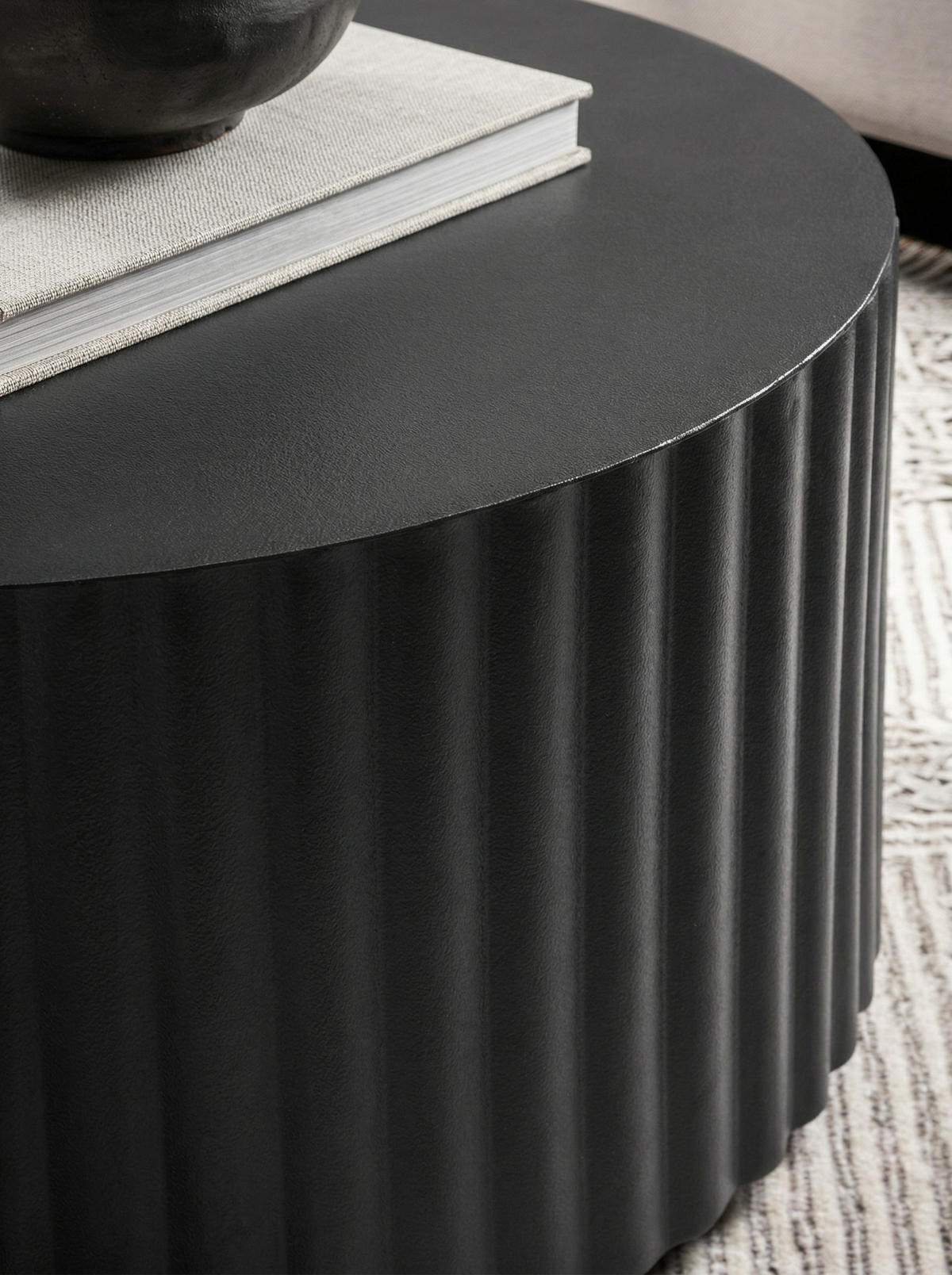 SOFATISCH Rund, Schwarz Metall, Wellenmuster, Maße 67x67x31 cm - Schwarz, Metall (67/67/31cm) - KADIMA DESIGN