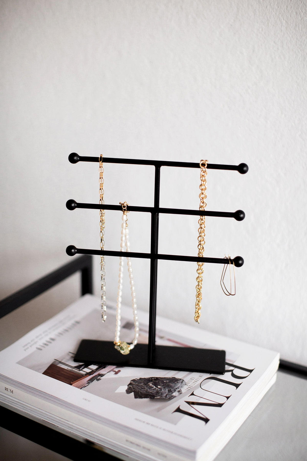 SCHMUCKSTÄNDER Ela aus Eisen in Schwarz 25/5 cm - Schwarz, Metall (5/20/25cm) - LaLe Living