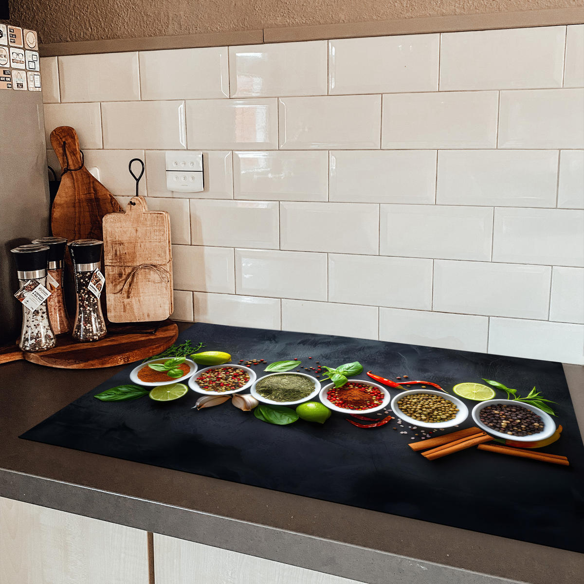 HERDABDECKPLATTE Kräuter - Gewürze - Konkrete Optik - Stilleben Induktionsschutz 81.6x52.7 cm - Multicolor, Kunststoff (81.6/52.7/0.2cm) - MuchoWow