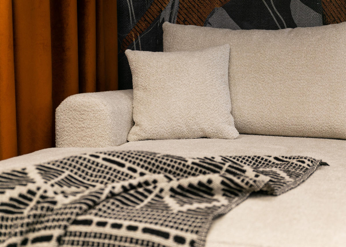 WOHNLANDSCHAFT Ovo Beige Boucle - Beige/Schwarz, Textil (375/95/185cm) - Selsey