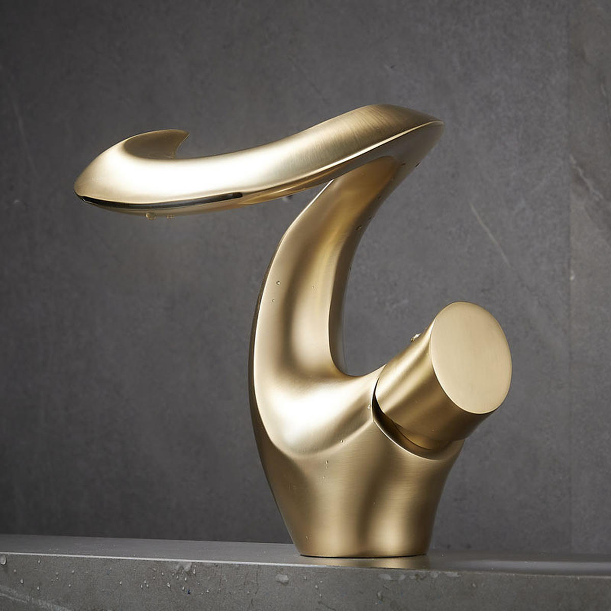 ARMATUR, kunstvolles Golddesign, 160 x 134 mm, aus Messing - Goldfarben, Metall (26/16/24cm) - Vallsero