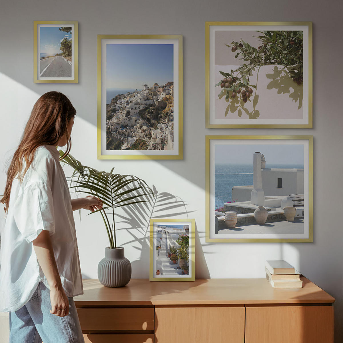 BILDER SET 5er Set - 50x50 cm & 20x30 cm & 40x60 cm Goldrahmen - Weiße Treppe mit Blick auf Santorini - Goldfarben, Kunststoff (40/60cm) - TULUP