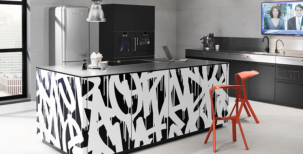 Kueche im Industrialstyle mit Edelstahlelementen