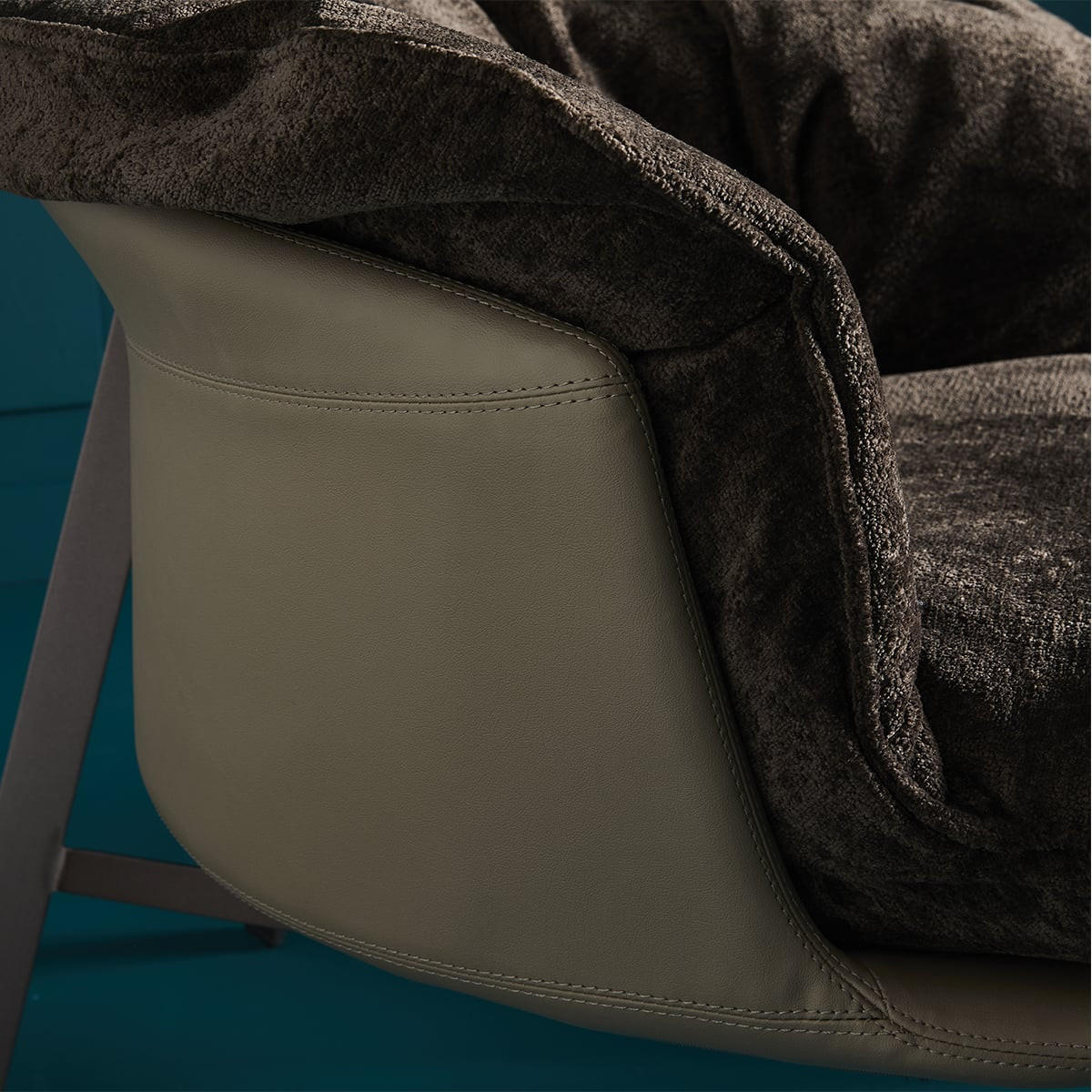 BOB Sessel - Kissen aus Chenille-Stoff - Braun, Textil (83/63/68cm) - Signature