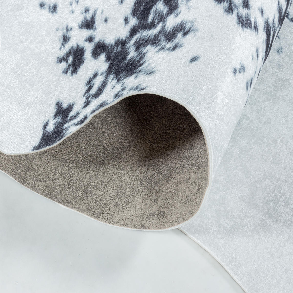 TEPPICH Waschbar Fell-Optik Elegant Esszimmer Strapazierfähig Schwarz 150x200 cm OEKO-TEX – GASTEIN - Schwarz, Textil (150/200cm) - KADIMA DESIGN