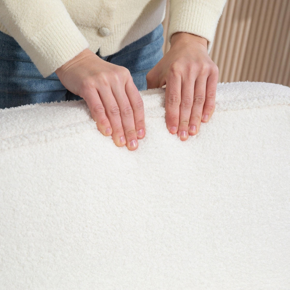 LOUNGESESSEL mit Armlehnen, Kissen Holzbeine 67/80/83 cm Weiß - Weiß, Holz (67/83/80cm) - Redom