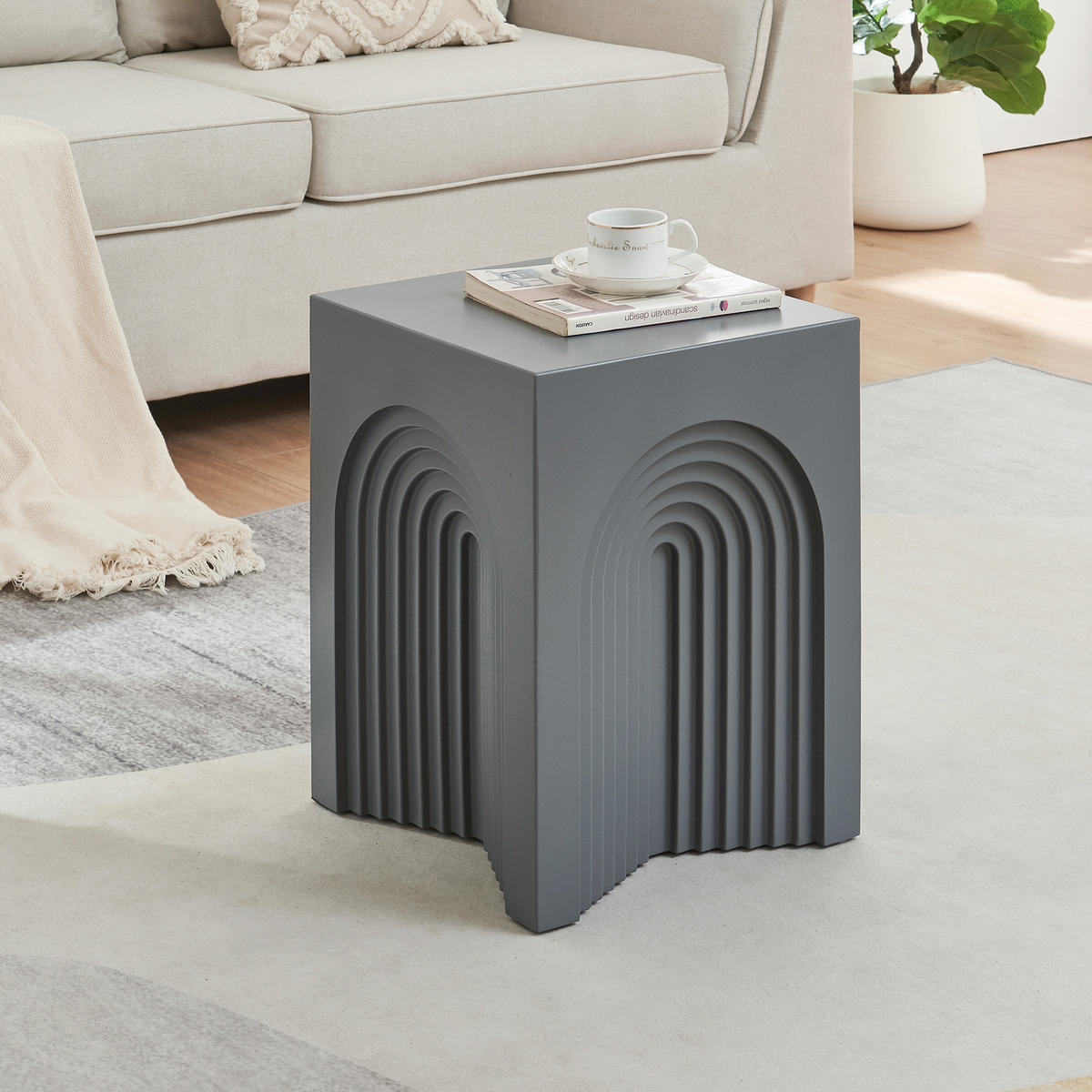 ODKLÁDACÍ STOLEK Elverumn - šedá, kompozitní dřevo (35/35/45cm) - [en.casa]