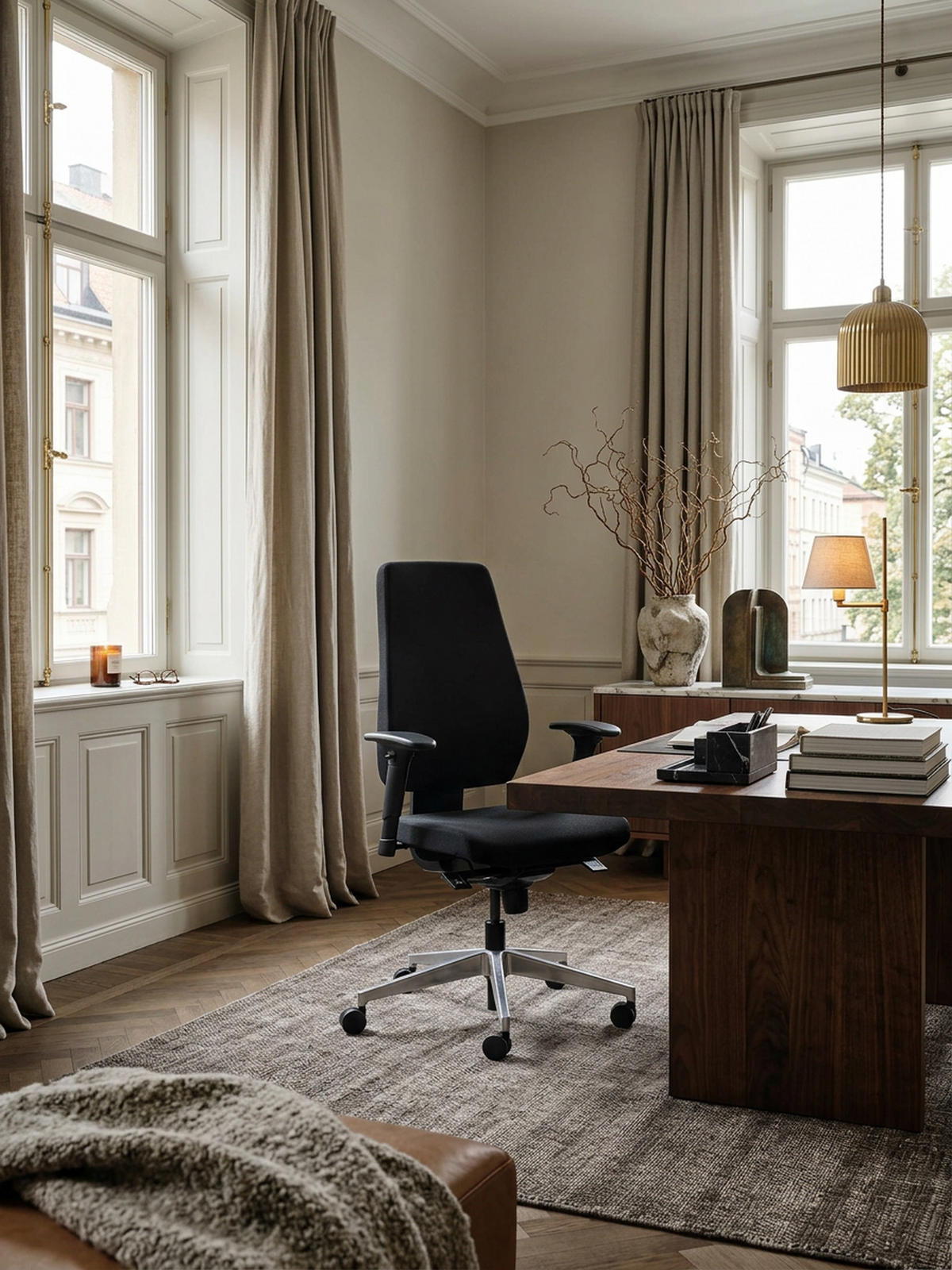 BÜROSTUHL Stoff mit Lendenstütze, höhenverstellbaren Armlehnen und Aluminiumfuß LATINA - Silberfarben/Schwarz, Textil/Metall (70/119/63cm) - KADIMA DESIGN