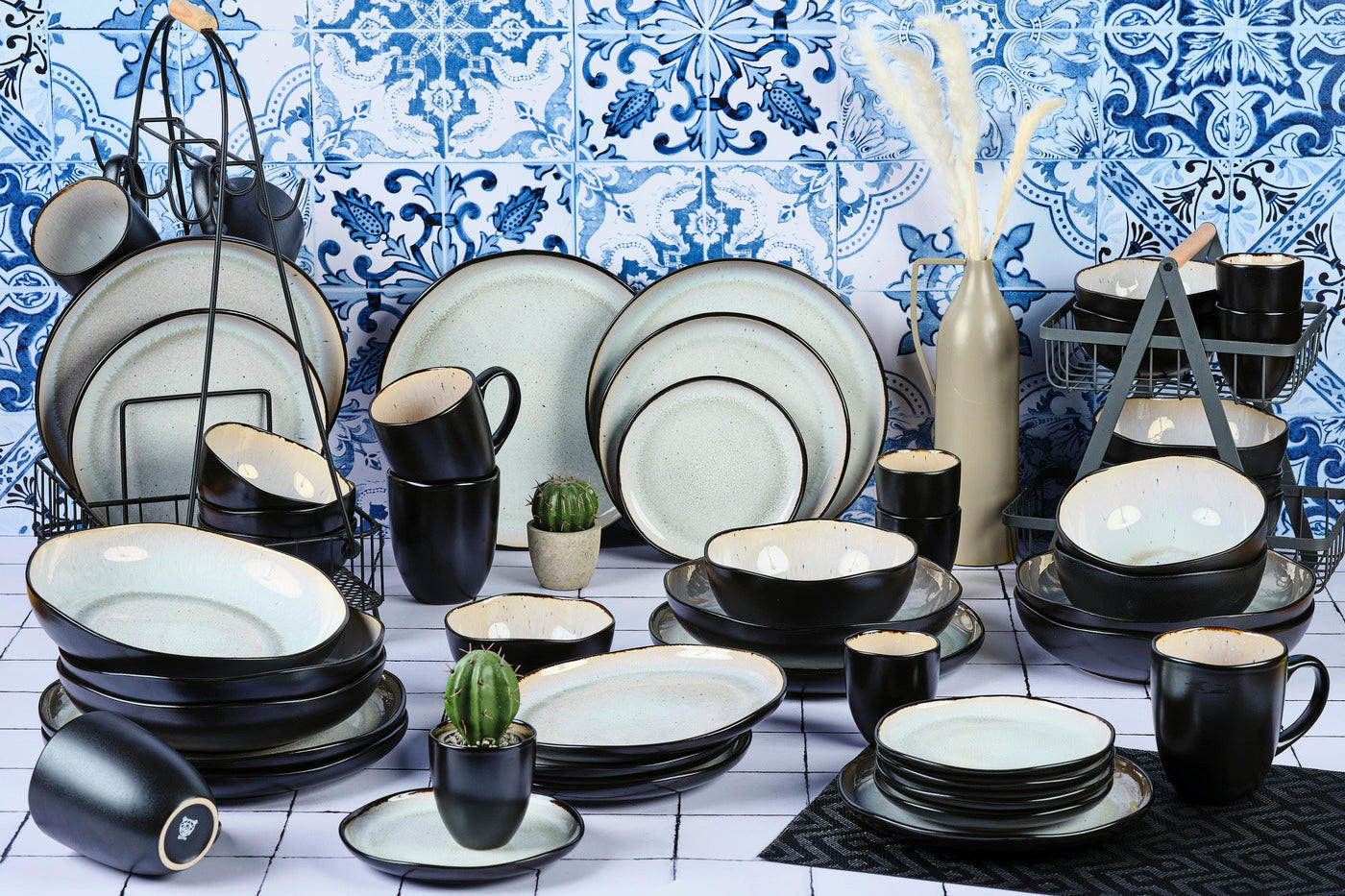 KOMPLETTSERVICE Iris - 48er-Set - Elfenbeinweiß - Weiß, Keramik (1/1/1cm) - Björn