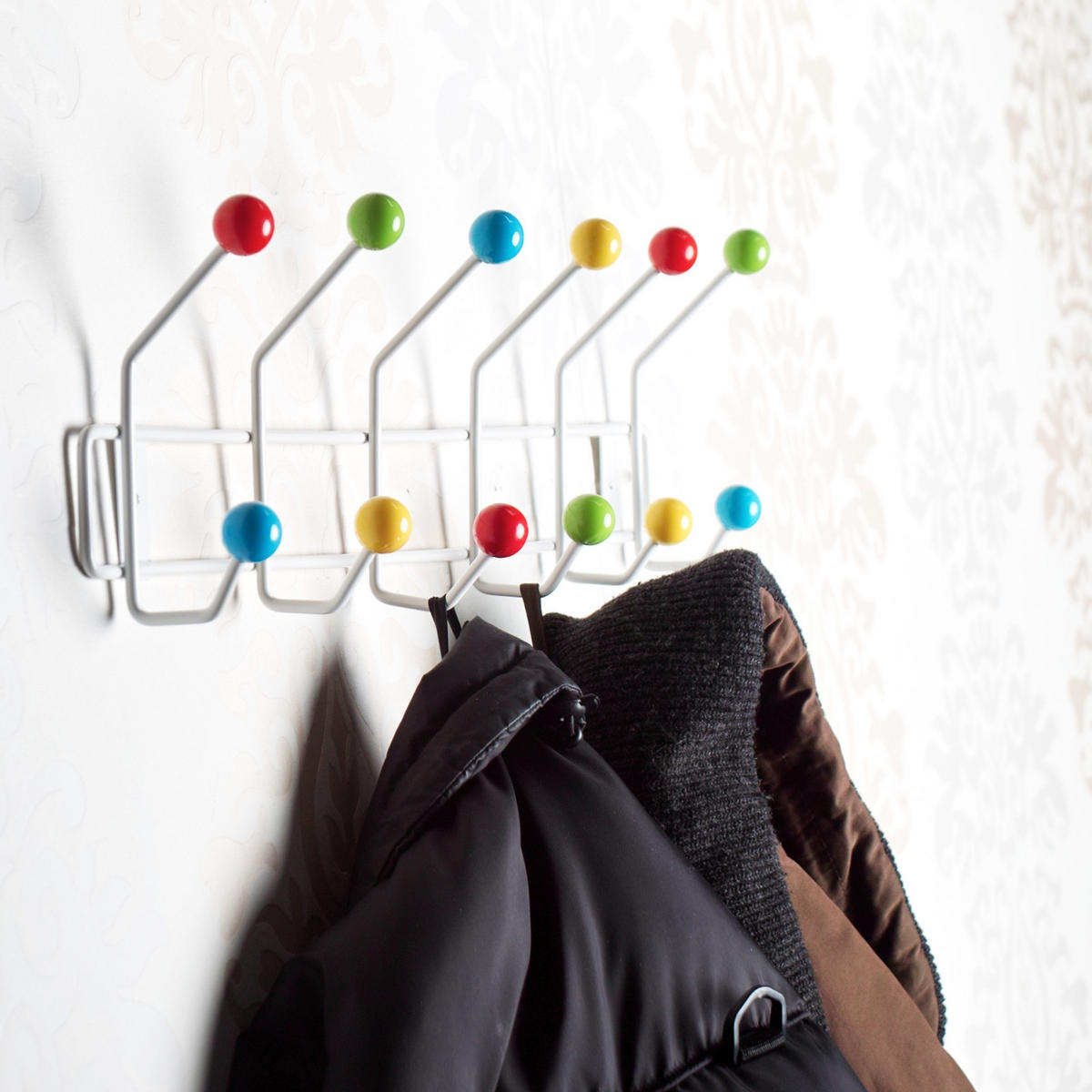 GARDEROBENLEISTE Colour Ball 12 Haken weiß - Multicolor, Metall (50/15/6cm) - DESIGN DELIGHTS