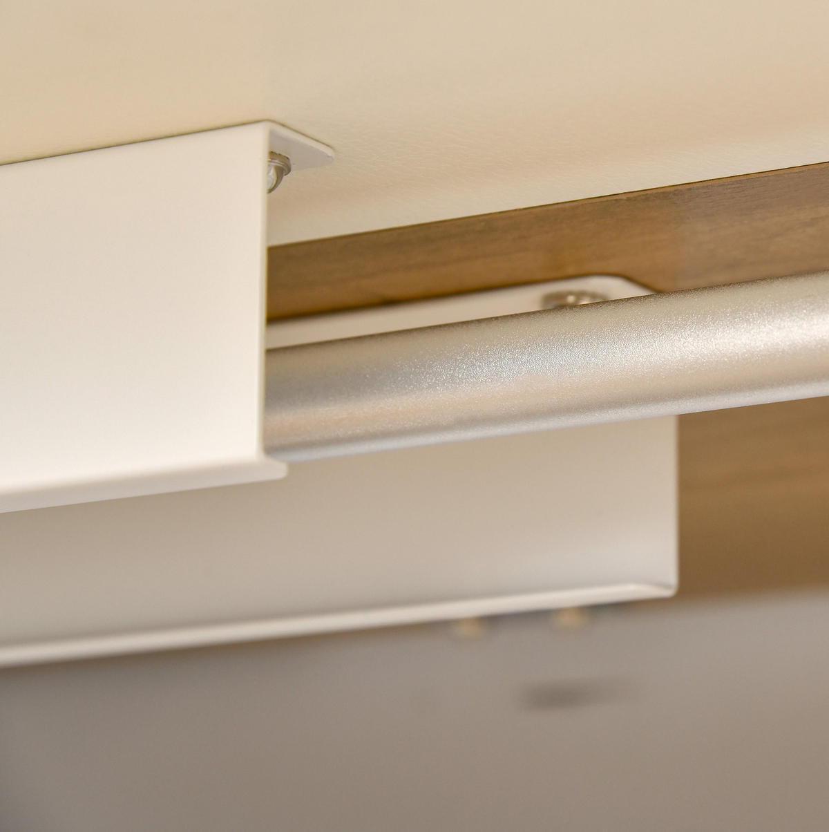 SCHREIBTISCH elektrisch höhenverstellbar 140 x 70 cm Weiß - Weiß, Holz (140/70/116cm) - Meubliv