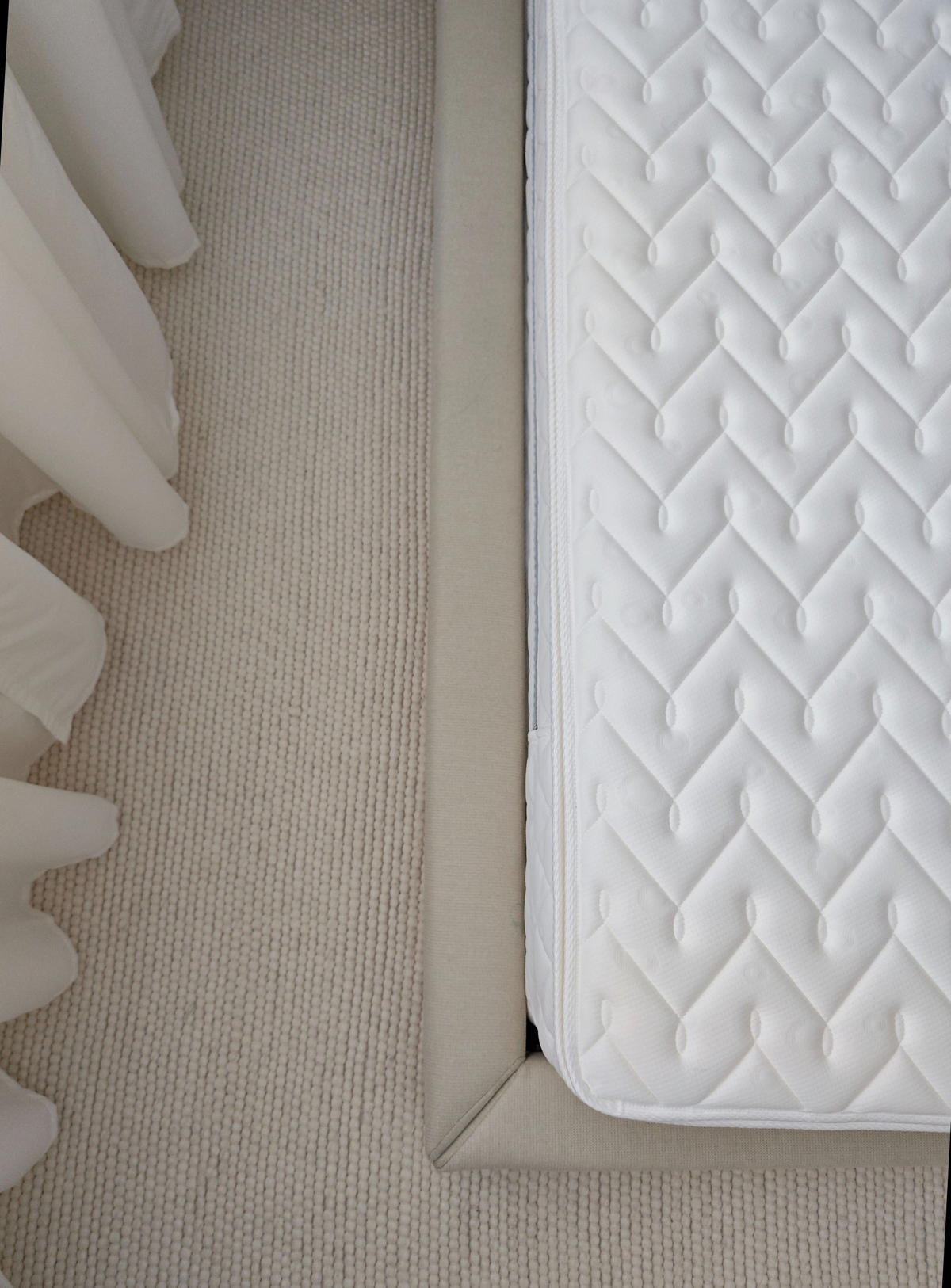 POLSTERBETT mit Lattenrost 180x200 cm Beige Roisel - Creme, Textil (180/200cm) - Beliani