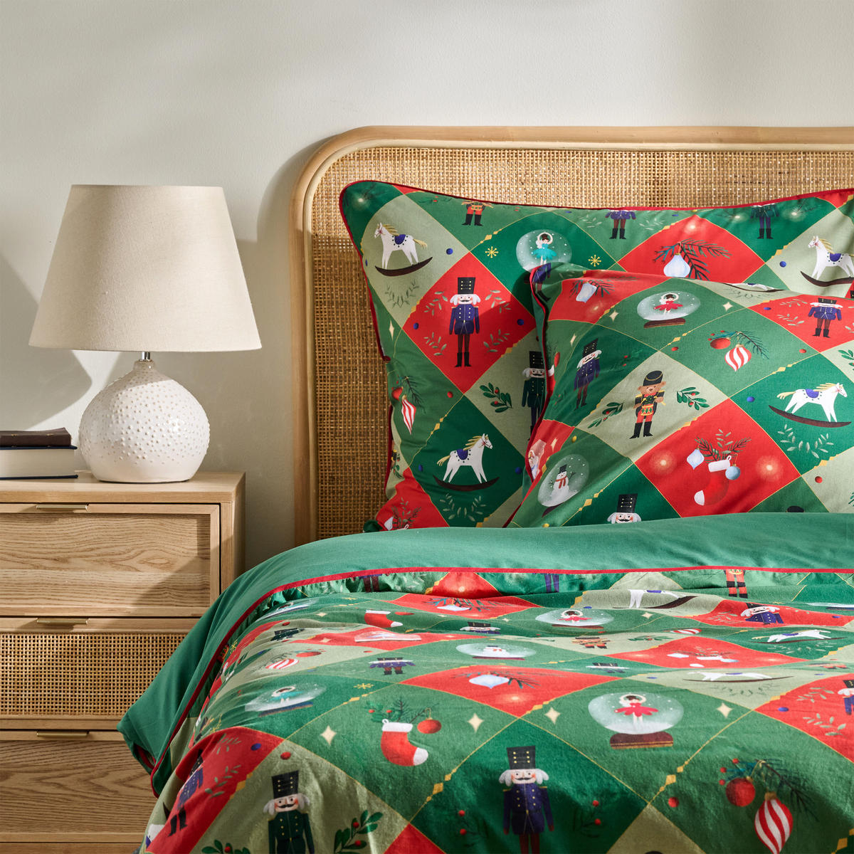 BETTWÄSCHE Baumwoll NUTPATCHER, 160x200 cm, Grün, Winter Weihnachten Bettbezug, Weihnachtsdeko, Christmas, Weihnachtsmotiv - Grün, Textil (160/200cm) - home&you