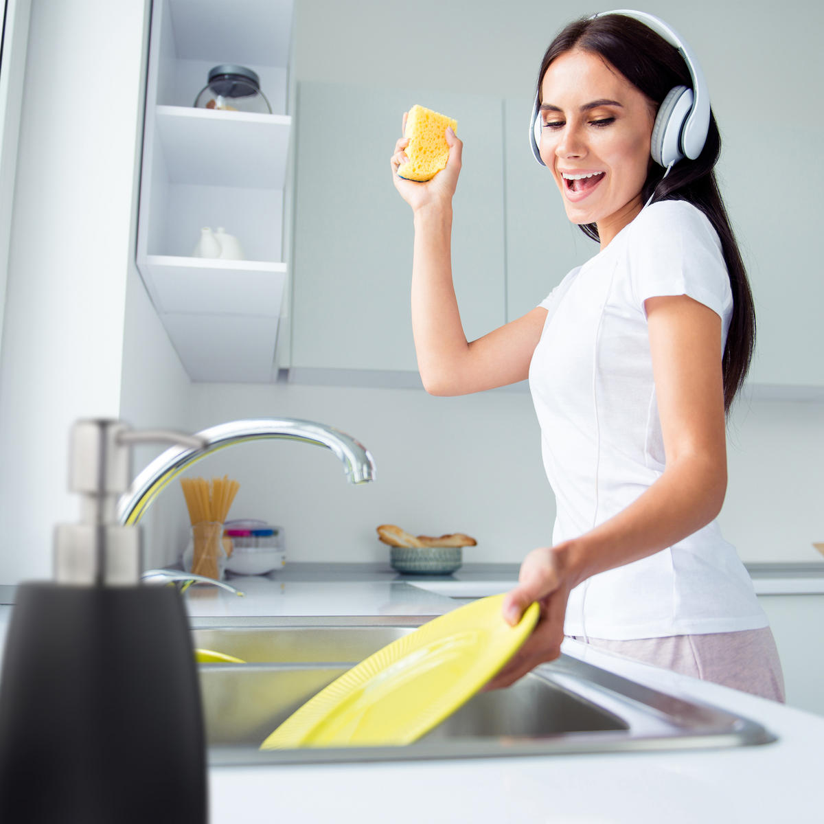 SEIFENSPENDER - Schwarz, Kunststoff/Metall (7.5/18/9cm) - Relaxdays