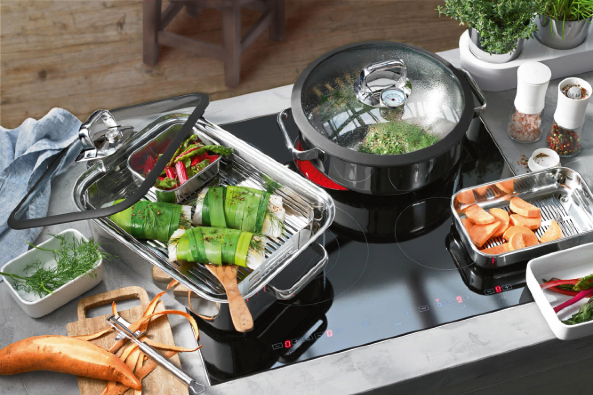 Edelstahlgeschirr, Keramikgeschirr und TÃ¶pfe