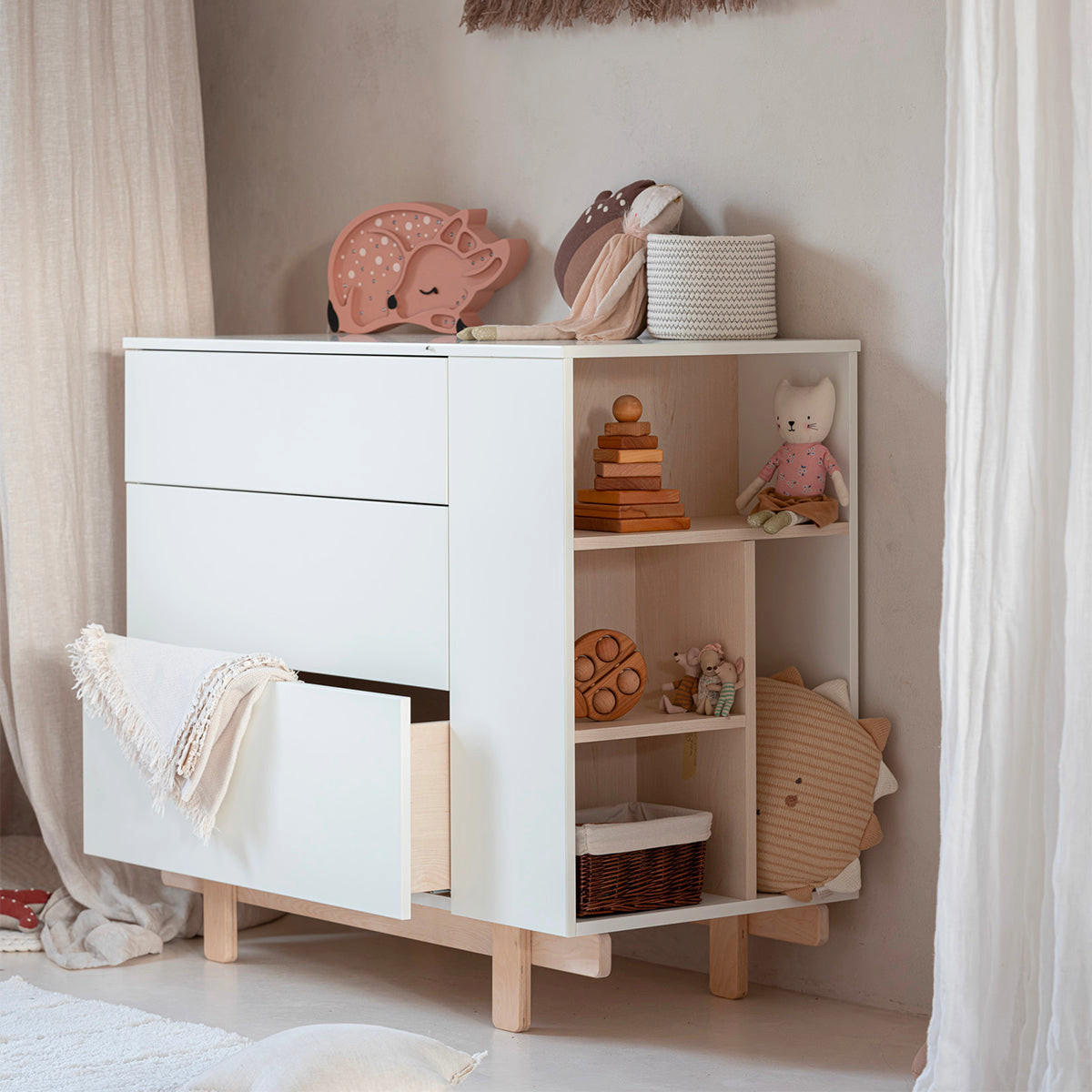 OTROŠKA KOMODA Romy Bela - bela, leseni material (115/92/53cm) - Petits-meubles