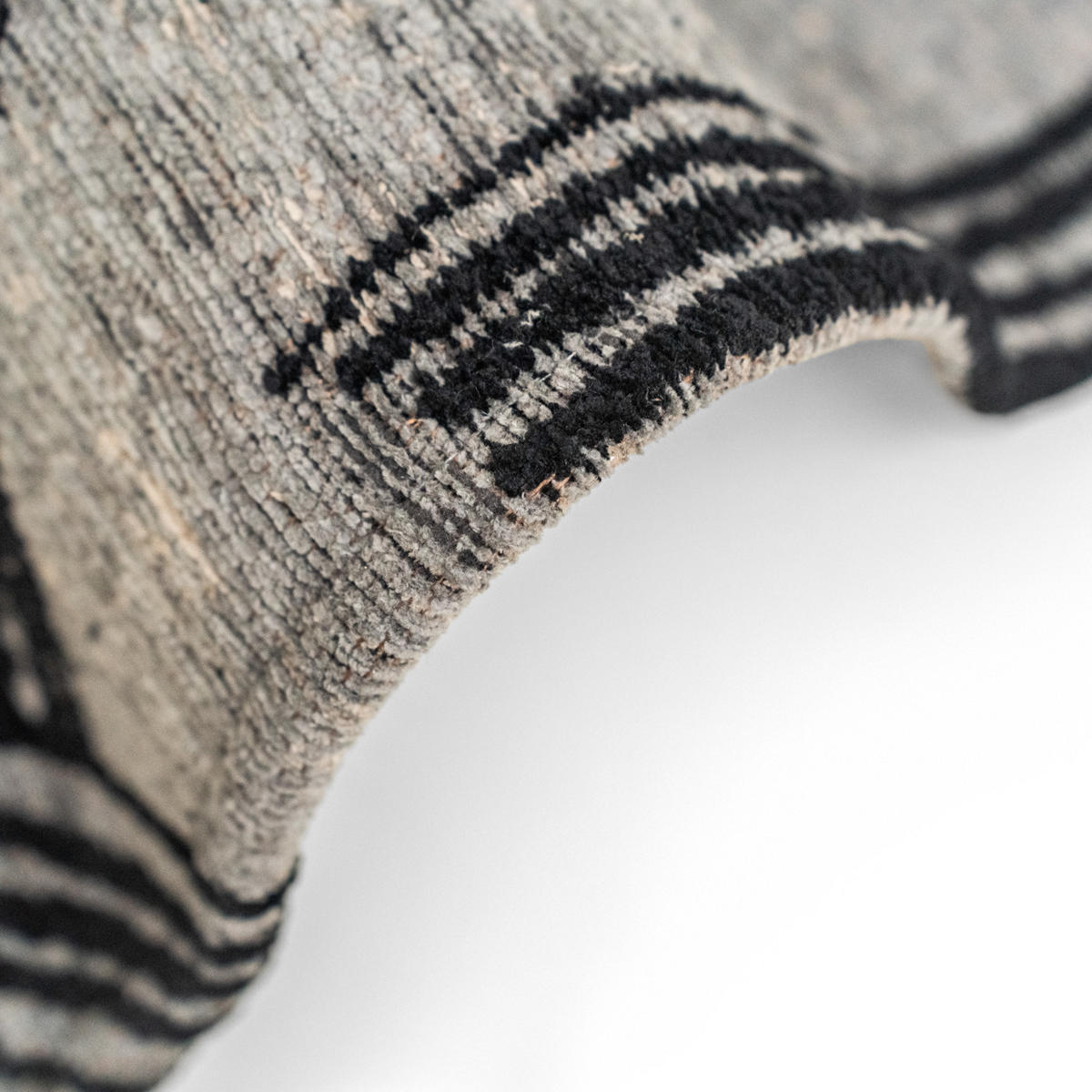 PREPROGA Kanji Dark Street 235/340 cm - siva, umetna masa/tekstil (235/340cm) - Louis De Poortere