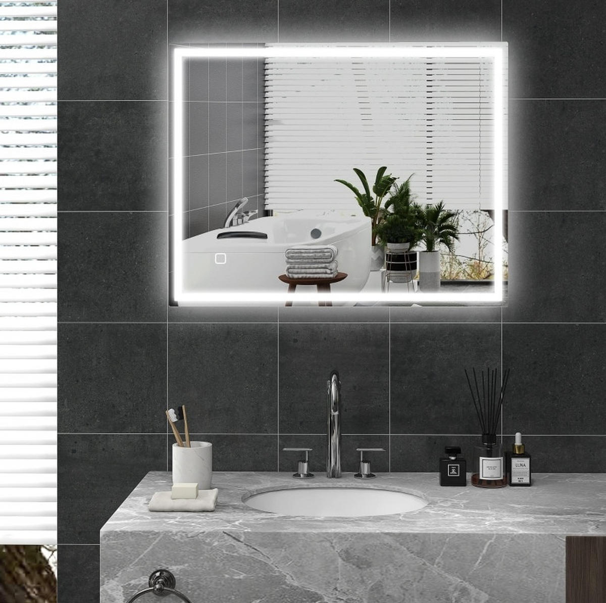 WANDSPIEGEL 90/70/4 cm Silber aus gehärtetem Glas mit LED, Antibeschlag und Memory-Funktion - Silberfarben, Glas (70/4/90cm) - OKWISH