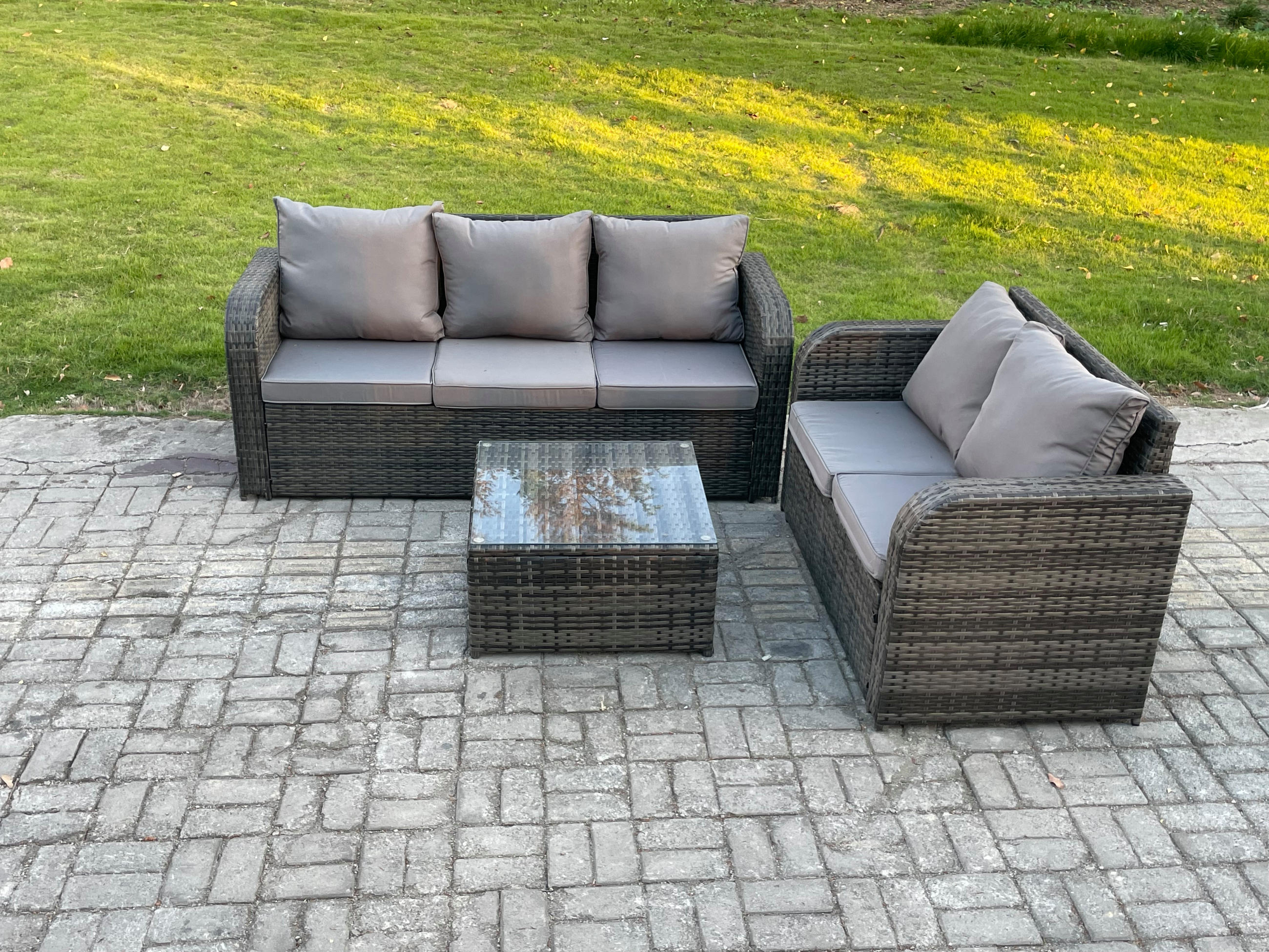 GARTENSOFA SET mit Couchtisch Polyrattan Dunkelgrau 4-teilige - Dunkelgrau/Grau, Glas/Kunststoff - Fimous