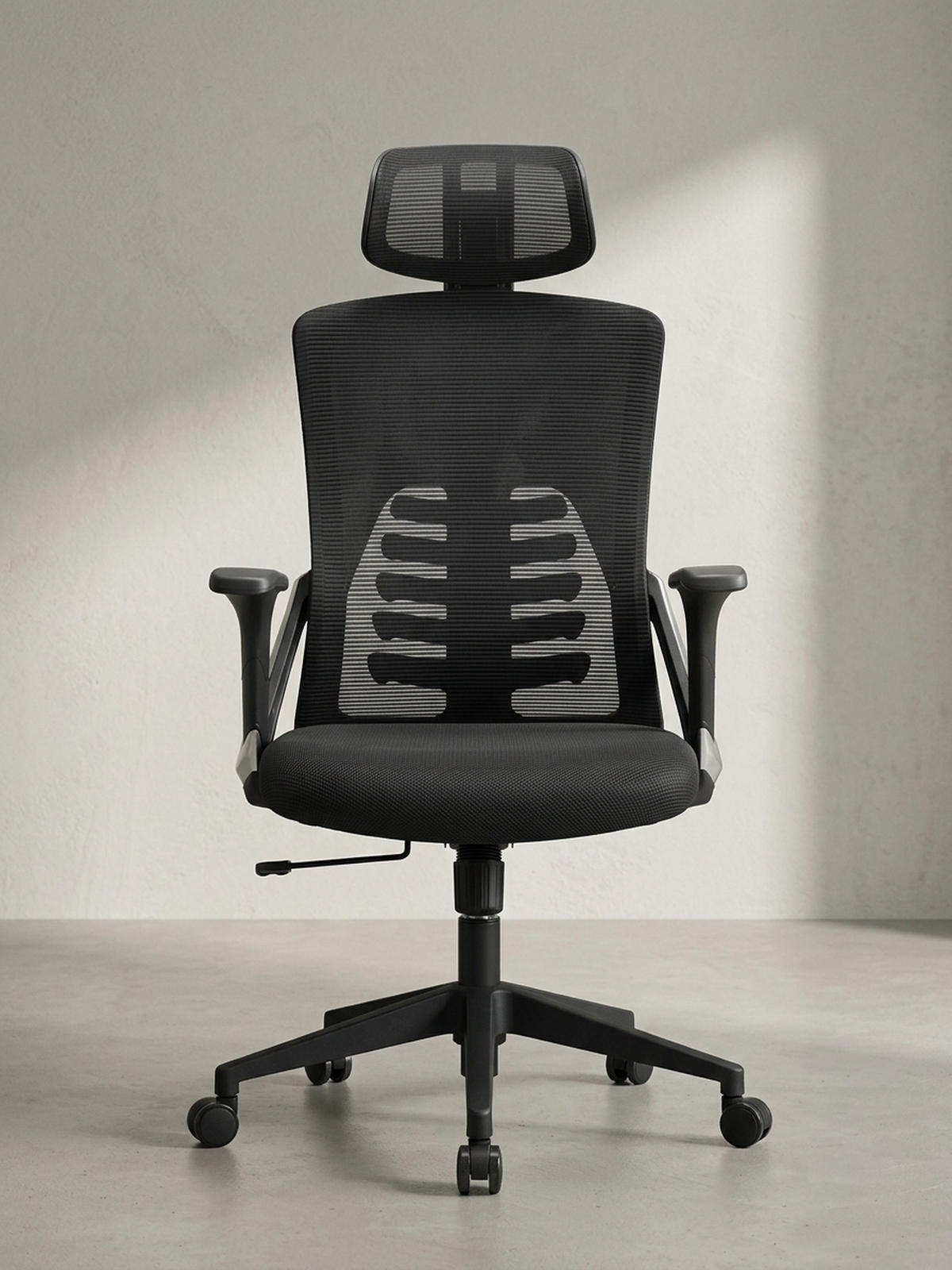 BÜRODREHSTUHL Schwarz Mesh mit Wippmechanik, Kopfstütze und 4-fach Lordosenstütze ASTRA - Schwarz, Kunststoff/Textil (65/123/65cm) - KADIMA DESIGN