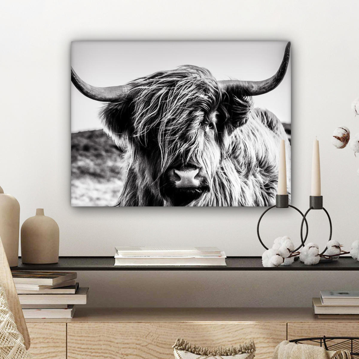 OBRAZ NA PLÁTNĚ Kráva - Skotský horal - Černá - Bílá - Zvíře - Příroda - Divoká zvěř 40x30 cm - černá, textil (40/30cm) - MuchoWow